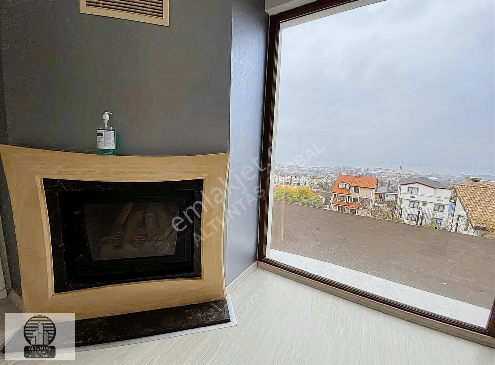 Derince Mersincik Kiralık Daire Full Panoramik Deniz Manzaralı 2+1 Şömineli Kiralık Daire