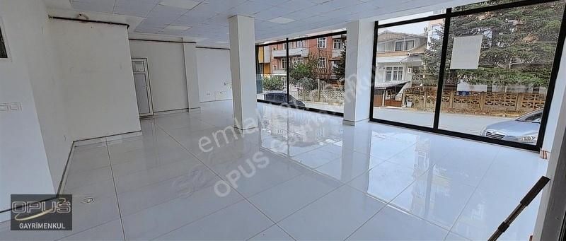 Kartepe Emekevler Kiralık Dükkan & Mağaza Kartepe Emekevler Cadde Üzeri Üç Cepheli 2 Katlı Kiralık Mağaza