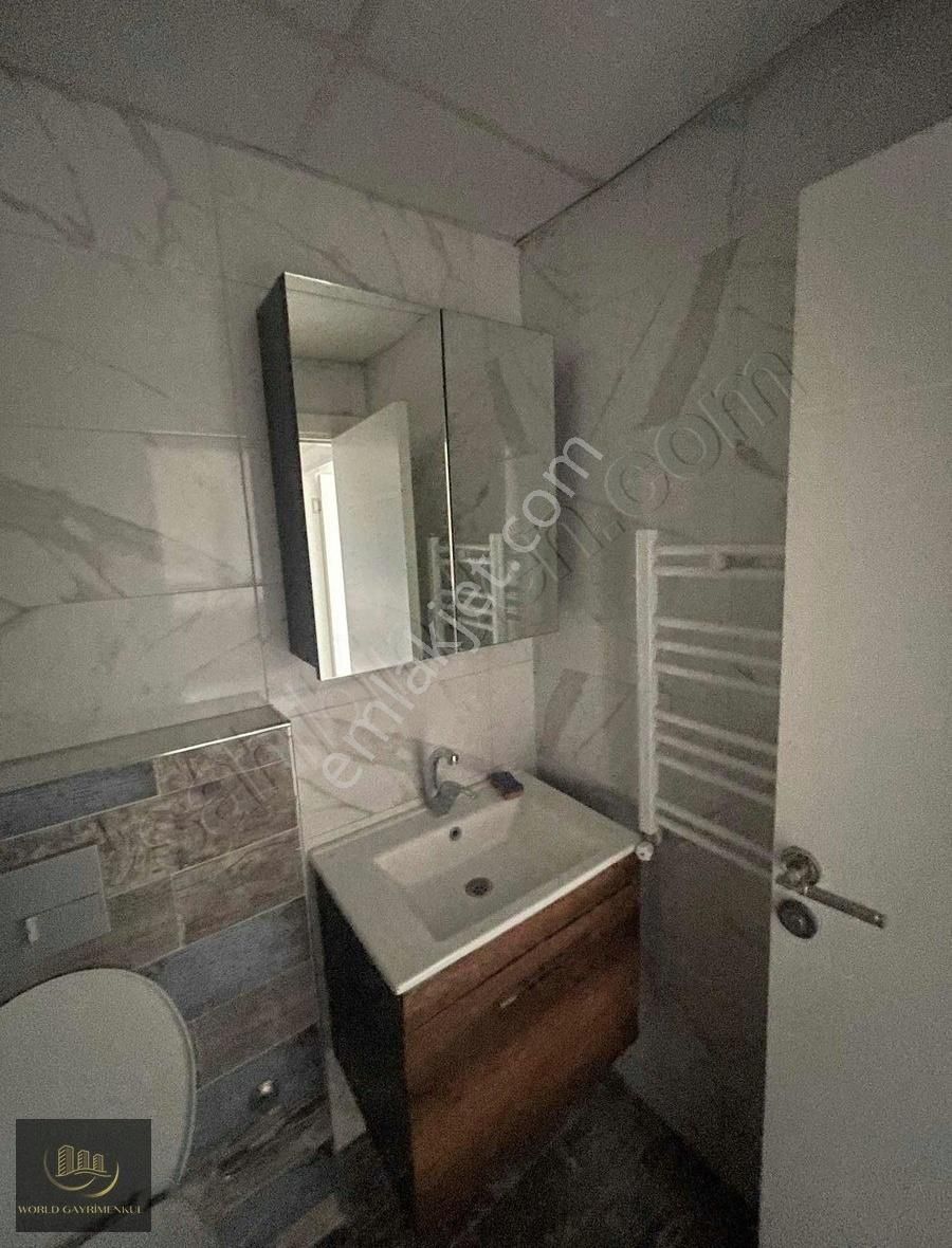 Yenişehir Çiftlikköy Kiralık Daire World Gayrimenkul Den 34 Cadde De 1+1 Eşyalı Havuzlu Site