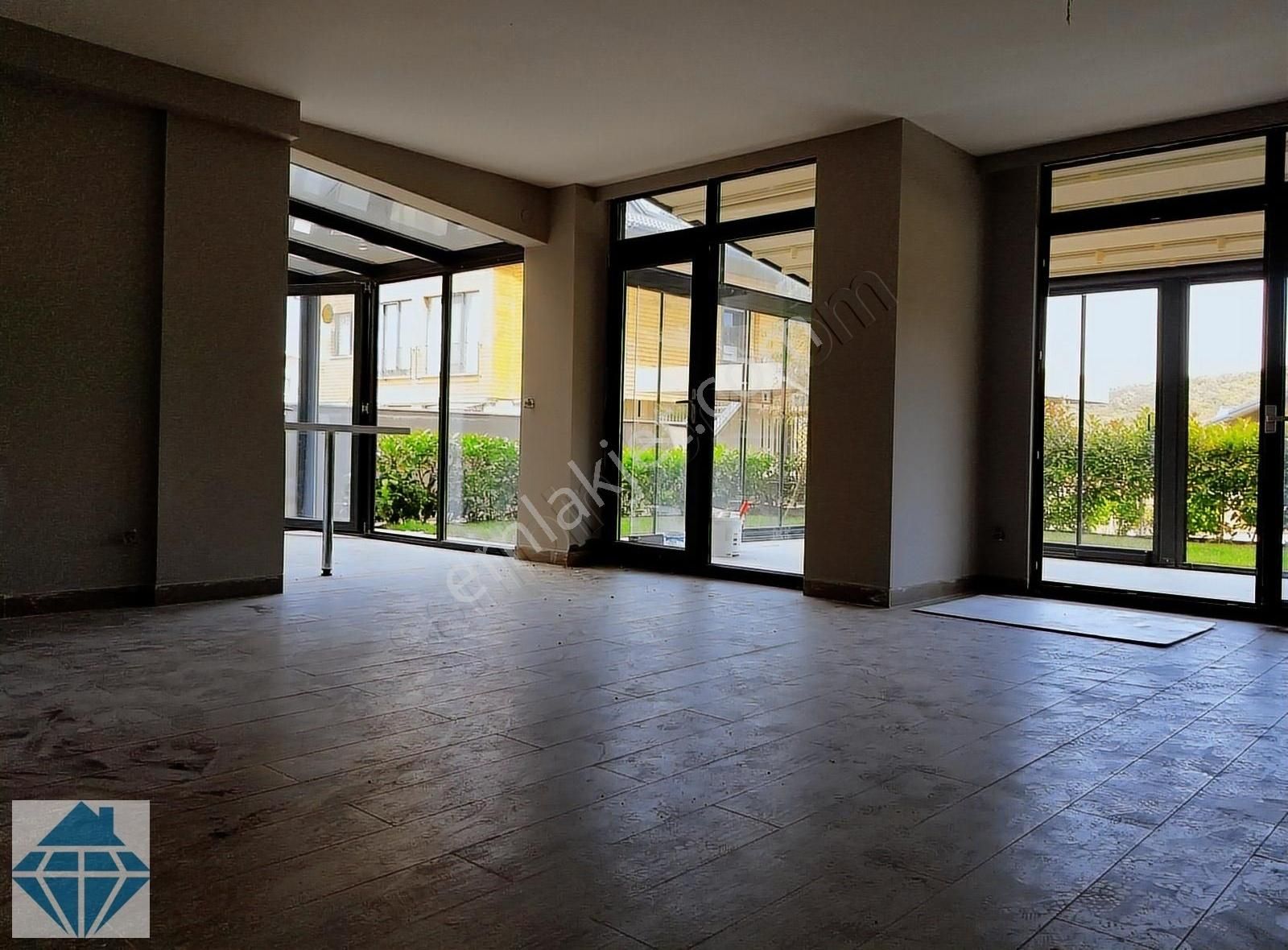 Kilyos Park Kilya Evlerin'de Lüks 4+1 Bahçeli Fırsat Villa - Görsel 30