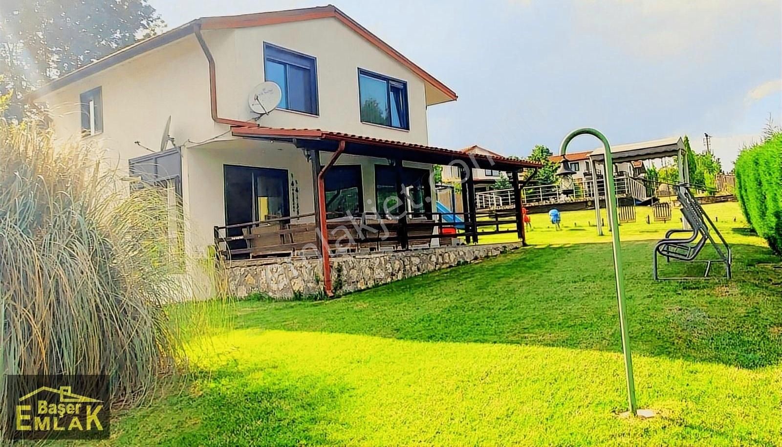 Kartepe Maşukiye Satılık Villa Kocaeli Kartepe Maşukiye Havuzlu Site 3+1 Dublex Müstakil Villa