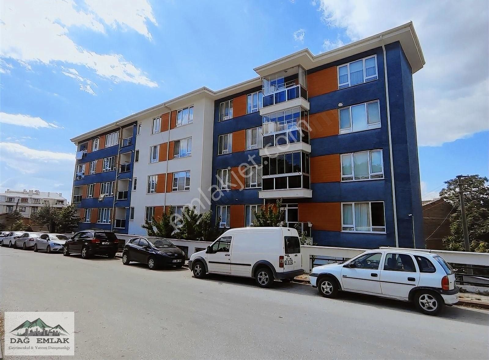 Odunpazarı Dede Satılık Daire Dağ Emlak / Dede Mah. Paşalar Sok.elvan Sitesi 2+1 110 M2 Daire