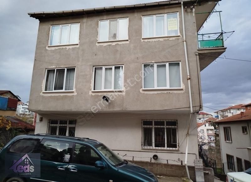 Gölcük Şehitler Kiralık Daire Ana Yola Çok Yakın, 3 Katlı Binada Kiralık Daire