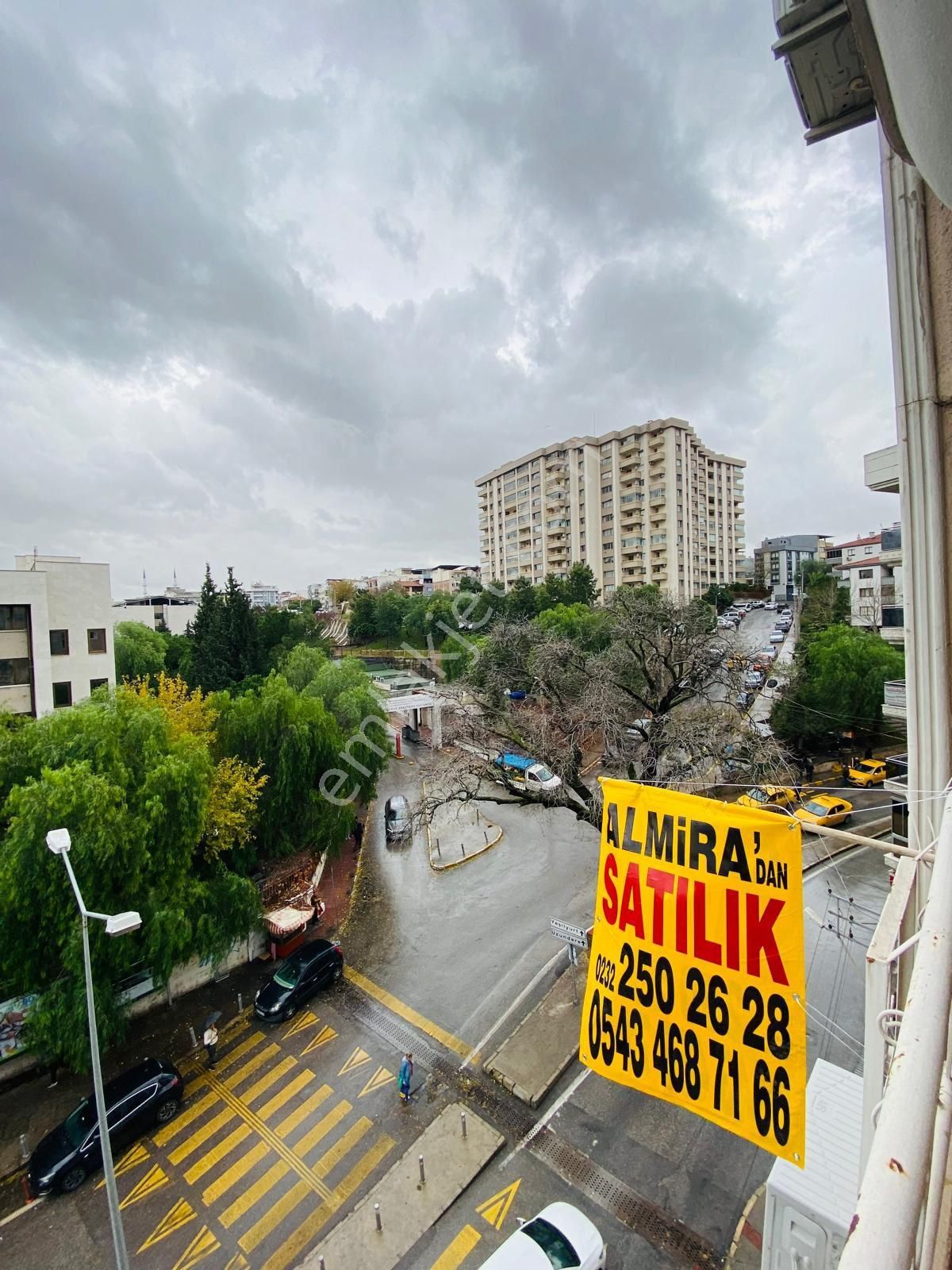 Karabağlar Bahçelievler Satılık Daire Bozyaka Sak Hastane Karşısında 3+1 130m2 Arakat Yemiz Bakımlı Asansörlü Bina