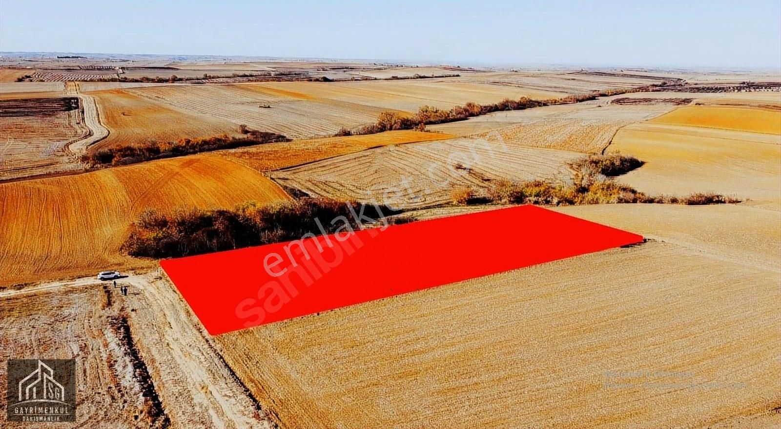 Pehlivanköy Akarca Köyü Satılık Tarla Sg Gayrimenkul'den Akarca'da Resmi Yolu Mevcut Yatırımlık Arazi