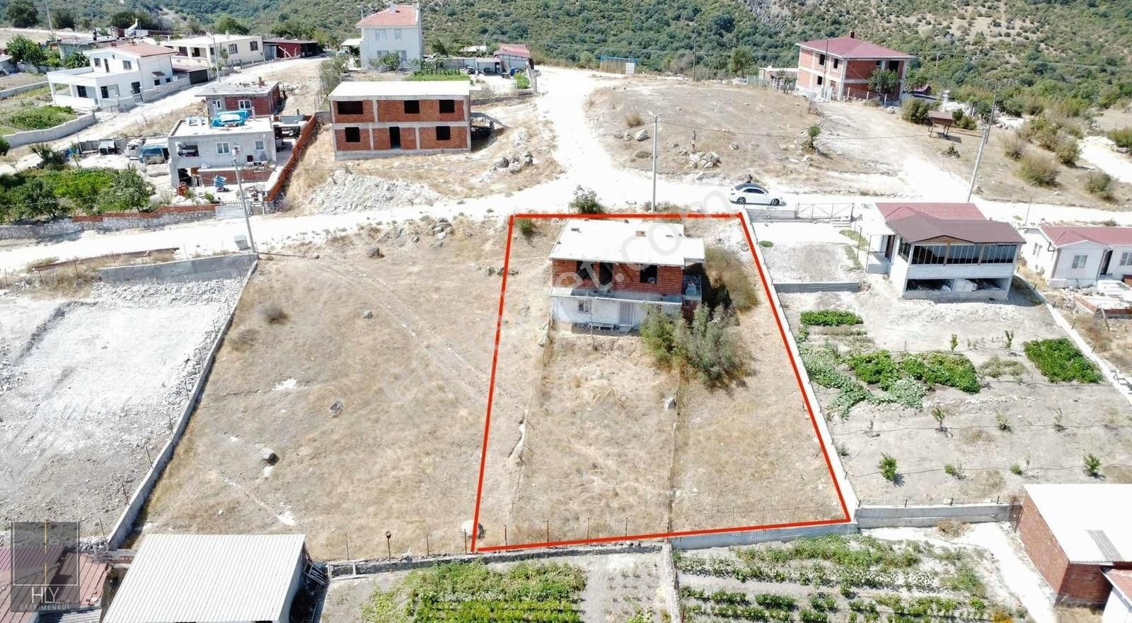 Altıeylül Kuyualan Satılık Konut İmarlı Hly Gayrimenkul'den Kuyualan Mahallesin'de 594 M2 Satılık Arsa