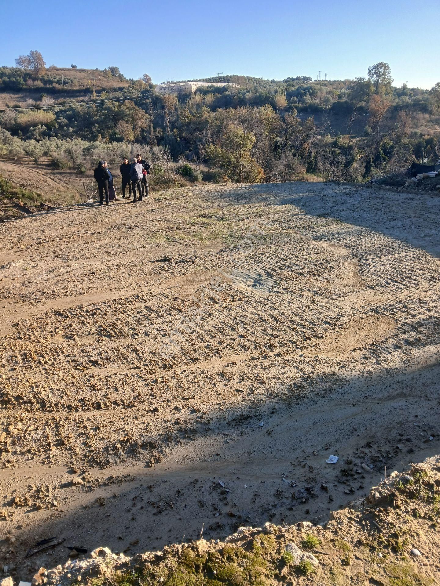 Manavgat Hacıisalı Satılık Tarla Yerleşim Yerine Yakın Yol Su Elektrik Sorunu Olmayan Ev Yapmayada Musayit Tarla