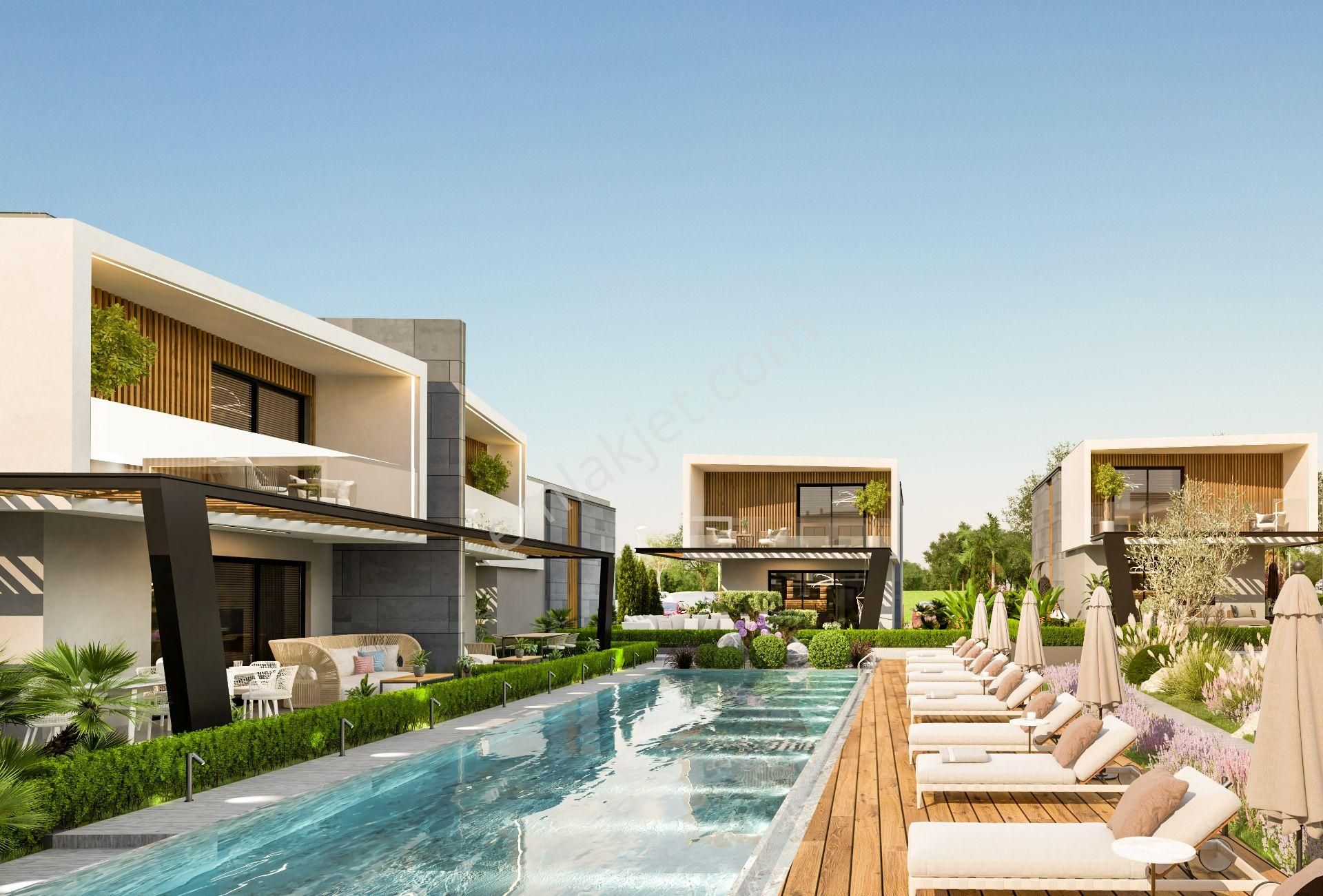 Kuşadasında 3 +1 Havuzlu Site İçinde Sıfır Lüx Villa
