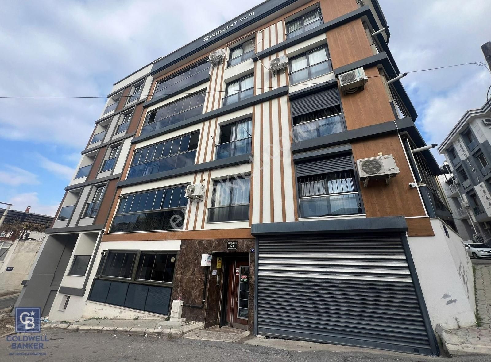 Buca Dicle Satılık Daire İzmir Buca 2+1 Arakat Kapalı Mutfak 87m2 Balkonlu Satılık Daire