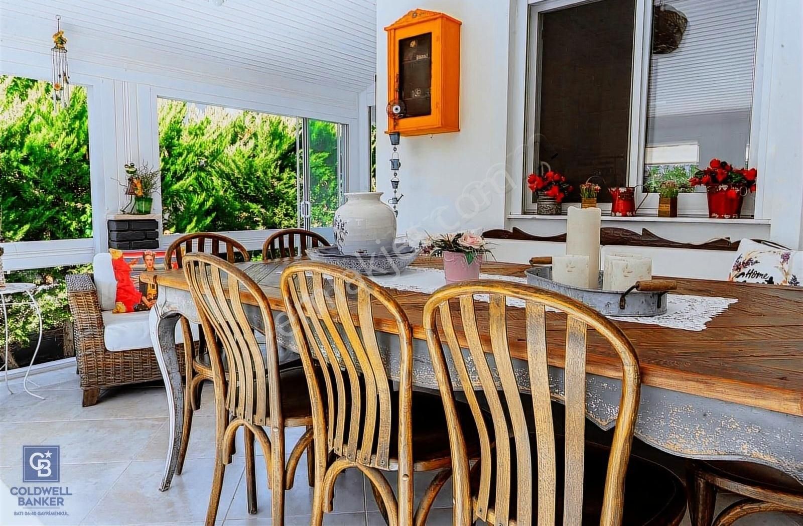 Çeşme Şifne Satılık Villa Çeşme/şifne/yalı Mh.'de 4+1 Satılık Villa