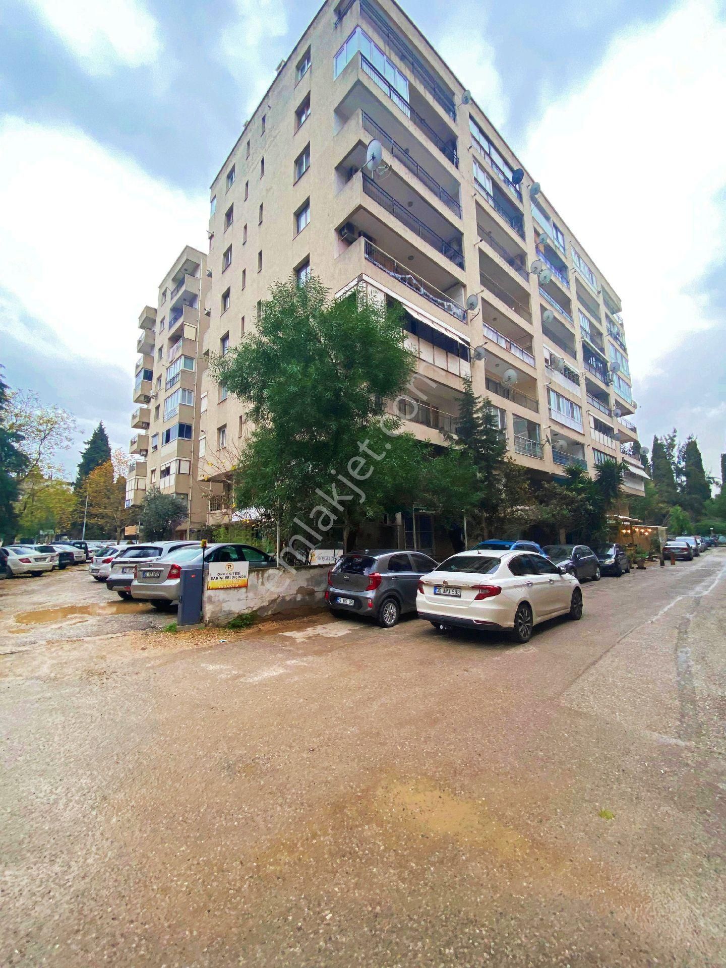 İzmir Bornova Kazım Dirik Mah. Satılık Dükkan