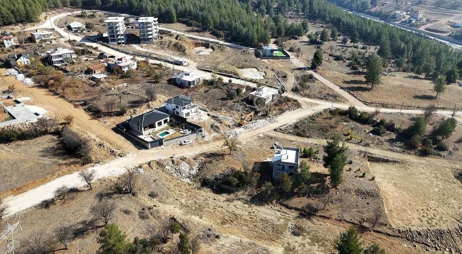 Bucak Alaattin Satılık Konut İmarlı Açan'dan Bucak İçi Arsa Villa İçin En Tutulan Bölgede