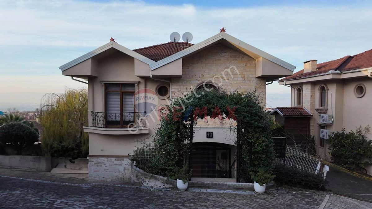 Başiskele Barbaros Satılık Villa Kocaeli Başiskele Eşyalı 4+1 Satılık Villa