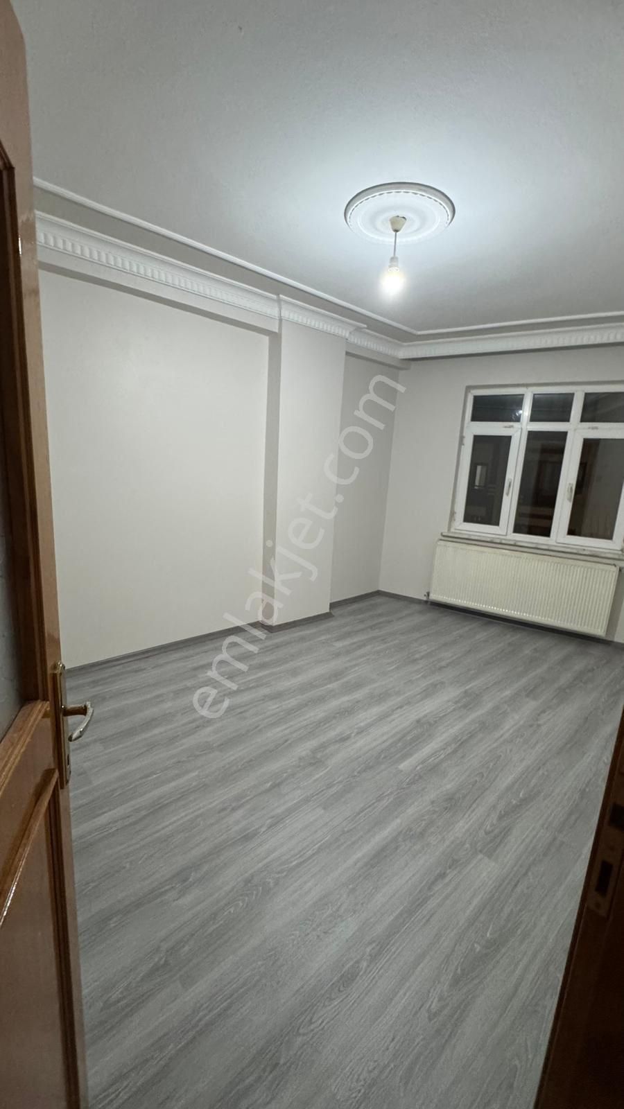 Sultangazi 50. Yıl Kiralık Daire Toyap’tan 50. Yıl Mahallesi Temiz Masrafsız Arakat 2+1 130 M2 Memura Uygun Kiralık Daire