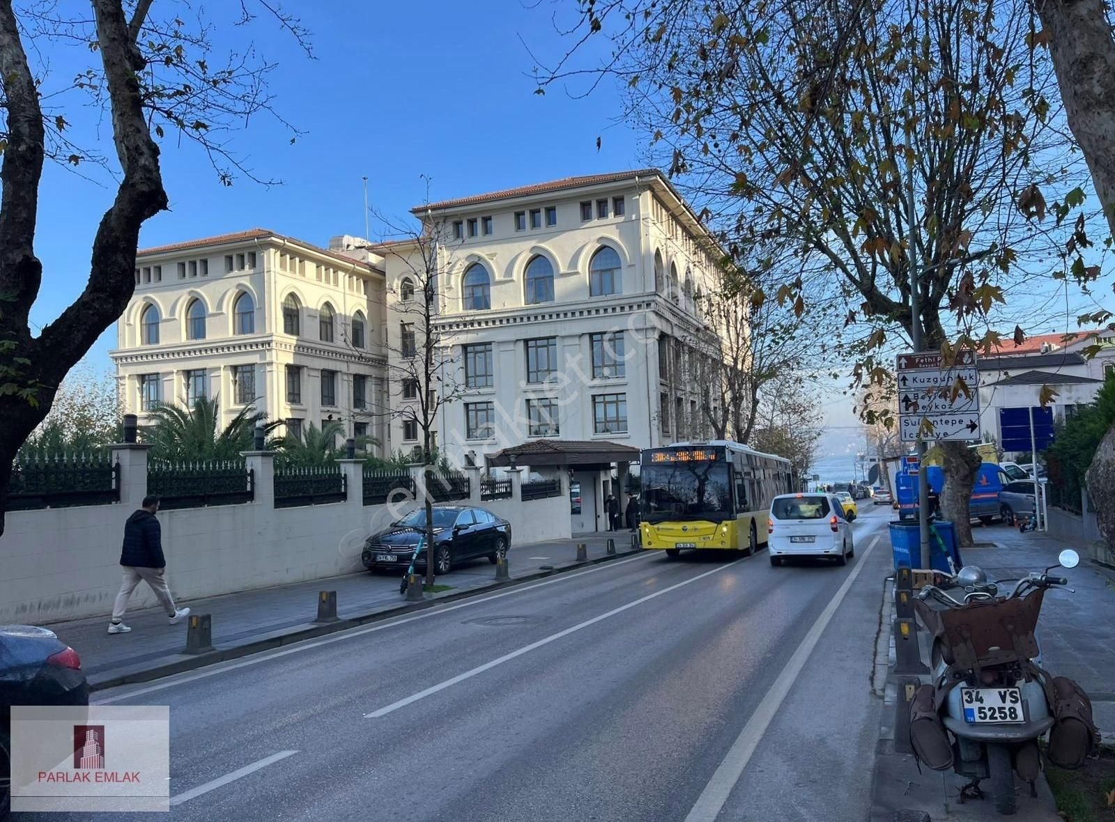 Üsküdar Sultantepe Kiralık Daire Parlak'tan Boğaz Hattında Deniz Manzaralı Otoparklı Ara Kat **