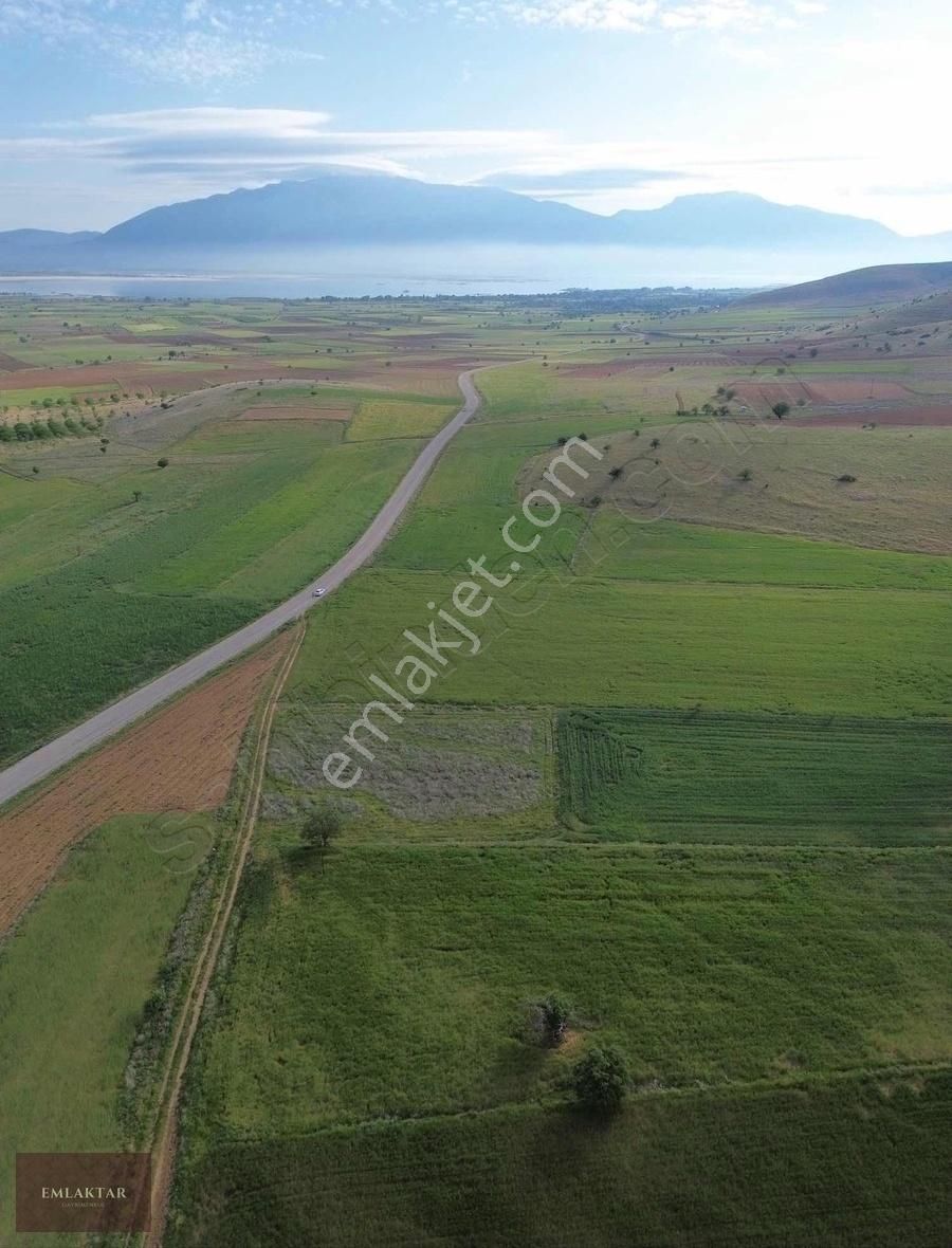 Çivril Bayat Satılık Tarla Denizli Çivril Bayat Yola Cephe Işıklı Gölü Manzaralı Tarla