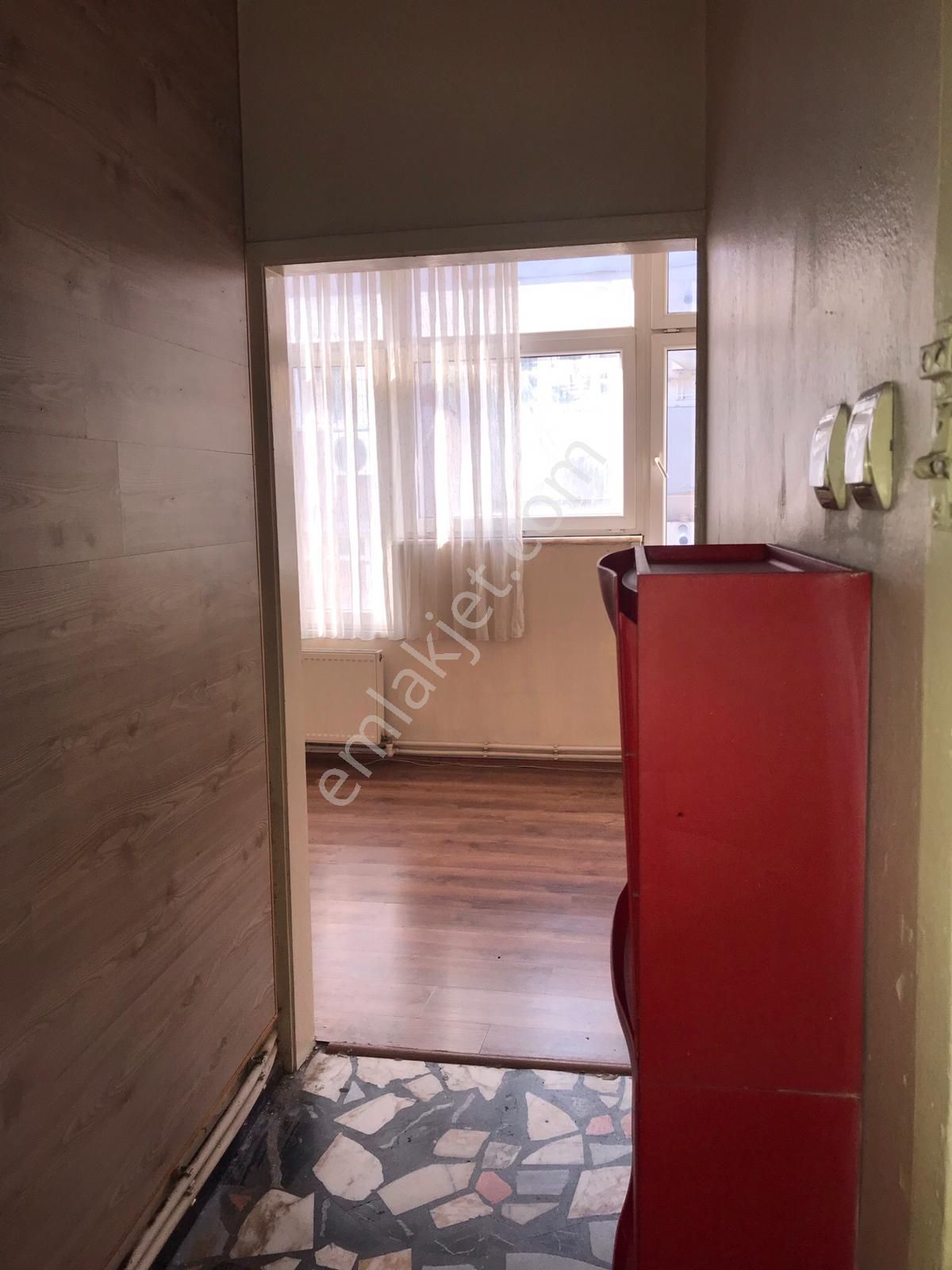 Sözgen'den Beyoğlu Kasımpaşa Kızılay Meydanı'nda Kiralık 1+1, 70m2, 2.kat Daire - 267k - Görsel 7