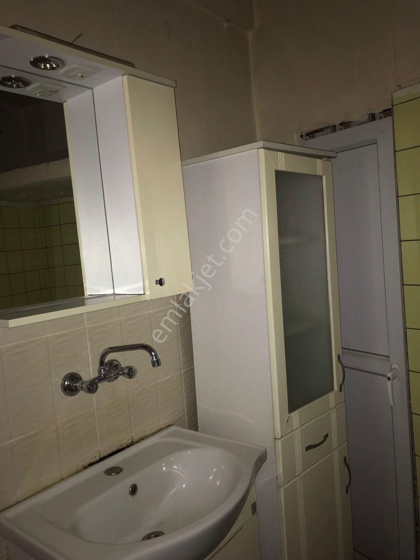 Sözgen'den Beyoğlu Kasımpaşa Kızılay Meydanı'nda Kiralık 1+1, 70m2, 2.kat Daire - 267k - Görsel 26