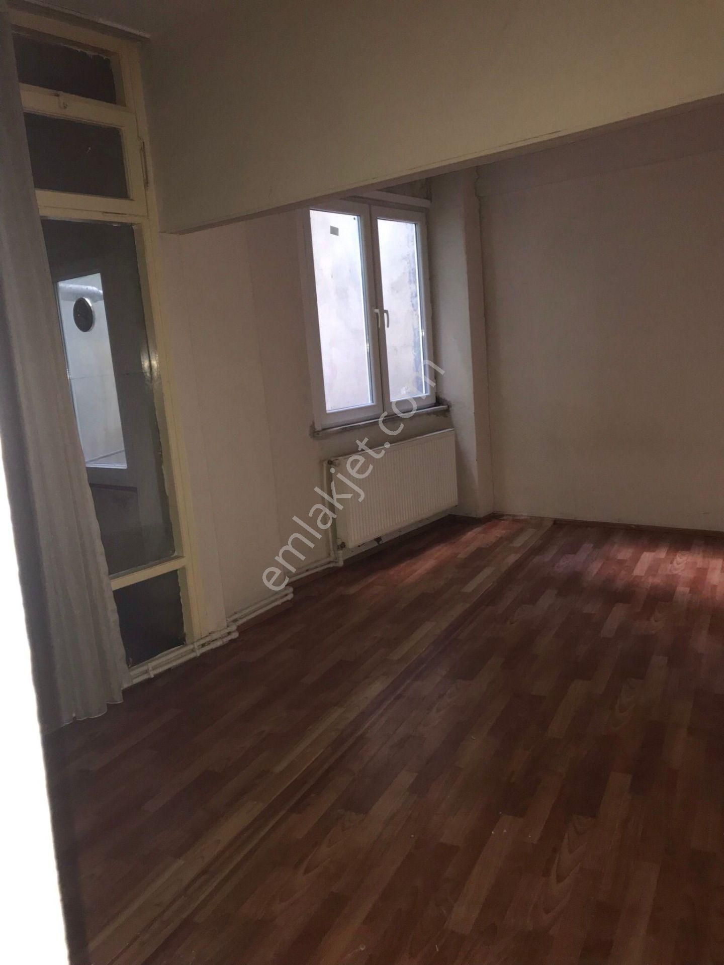 Sözgen'den Beyoğlu Kasımpaşa Kızılay Meydanı'nda Kiralık 1+1, 70m2, 2.kat Daire - 267k - Görsel 16