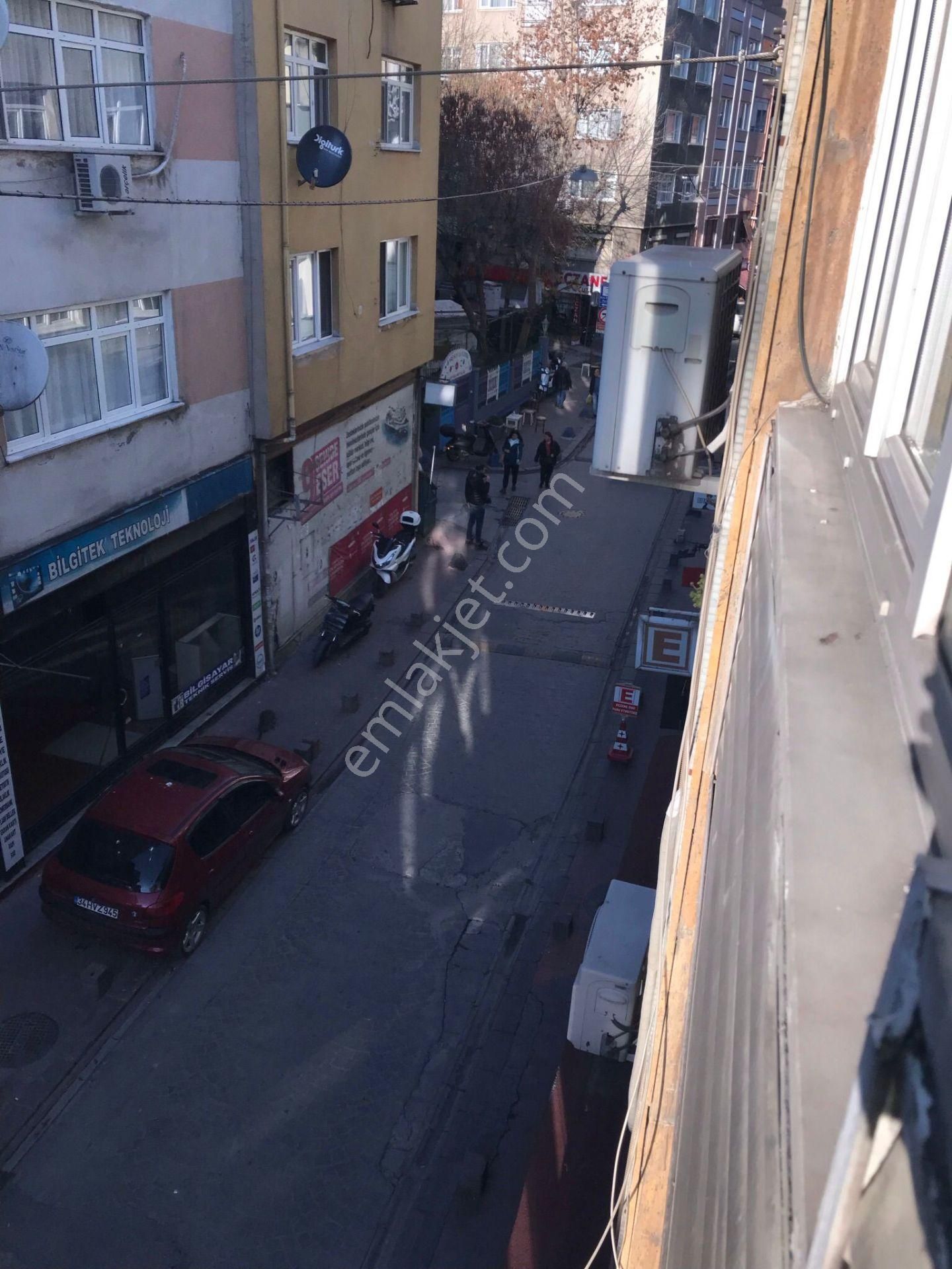 Sözgen'den Beyoğlu Kasımpaşa Kızılay Meydanı'nda Kiralık 1+1, 70m2, 2.kat Daire - 267k - Görsel 9