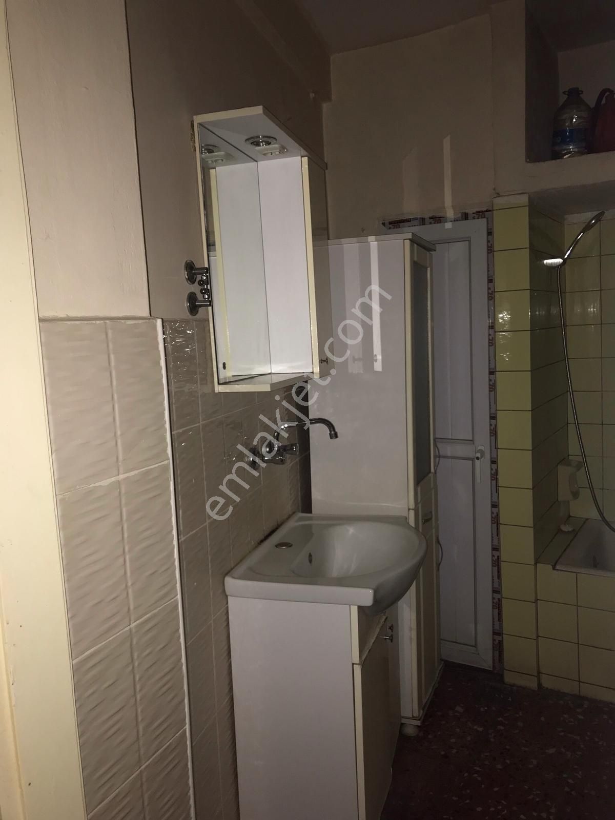 Sözgen'den Beyoğlu Kasımpaşa Kızılay Meydanı'nda Kiralık 1+1, 70m2, 2.kat Daire - 267k - Görsel 27