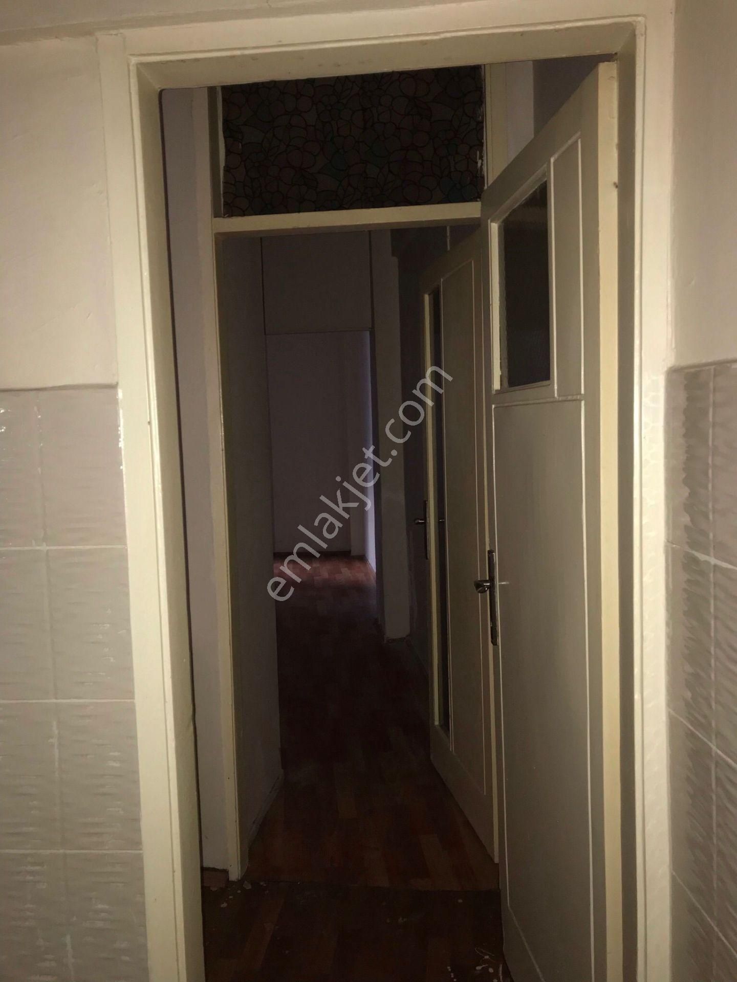 Sözgen'den Beyoğlu Kasımpaşa Kızılay Meydanı'nda Kiralık 1+1, 70m2, 2.kat Daire - 267k - Görsel 25