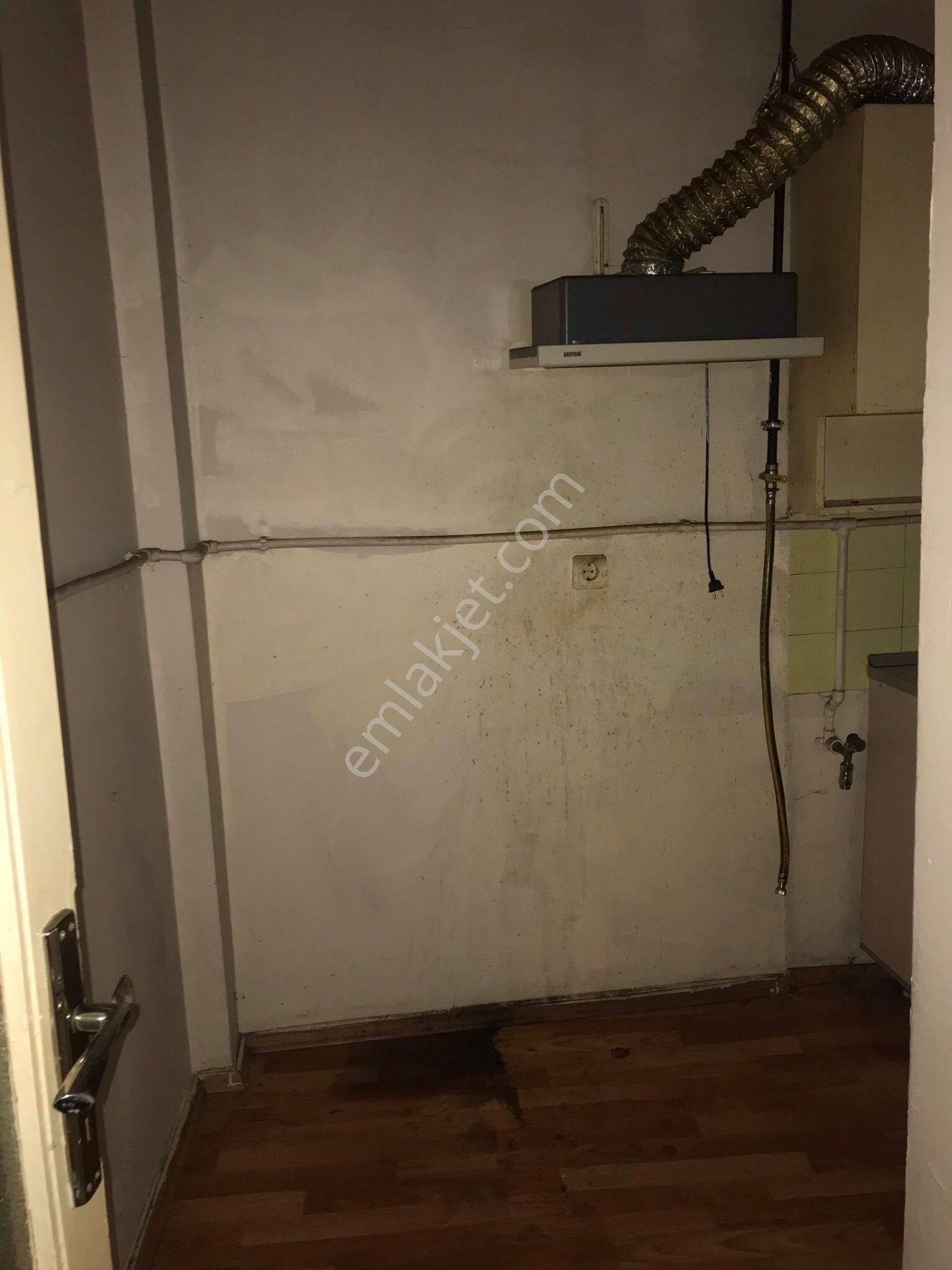 Sözgen'den Beyoğlu Kasımpaşa Kızılay Meydanı'nda Kiralık 1+1, 70m2, 2.kat Daire - 267k - Görsel 22