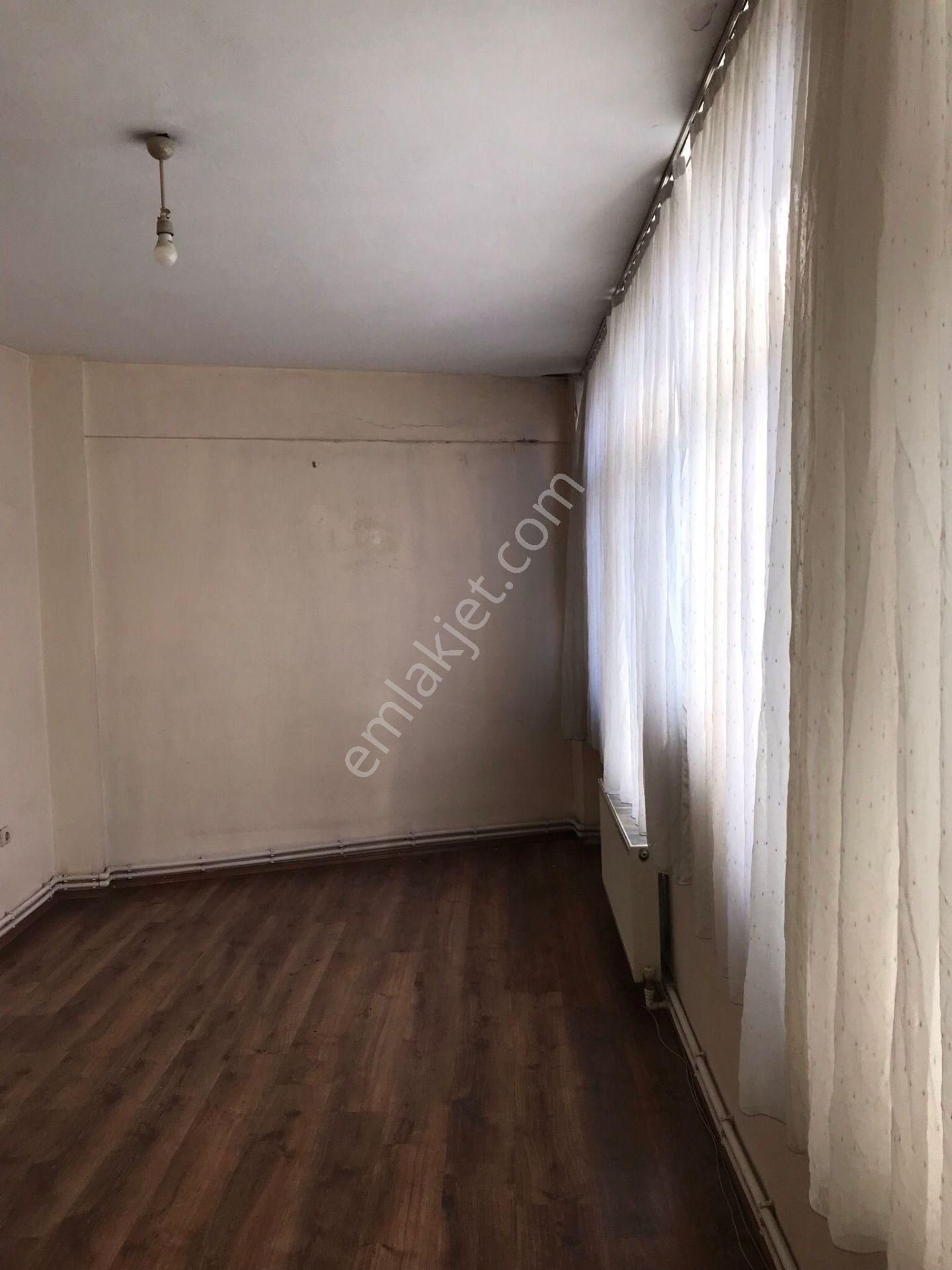 Sözgen'den Beyoğlu Kasımpaşa Kızılay Meydanı'nda Kiralık 1+1, 70m2, 2.kat Daire - 267k - Görsel 6