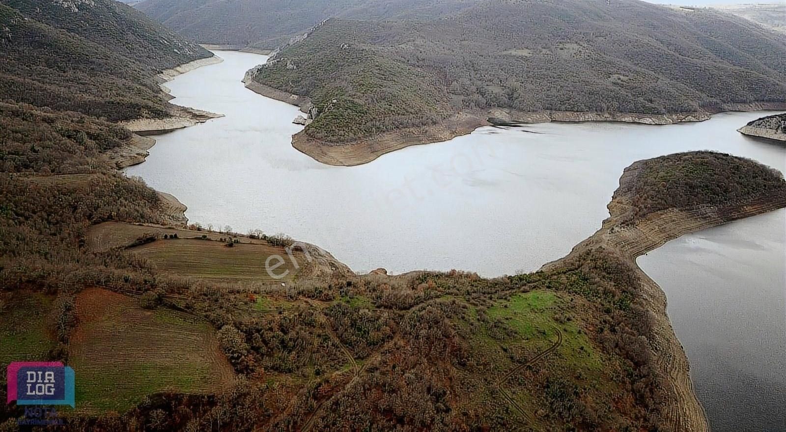 Manyas Ören Satılık Tarla Satılık Tarla: Manyas Ören Köyü, Baraj Gölü'ne Bitişik - 8000 M²