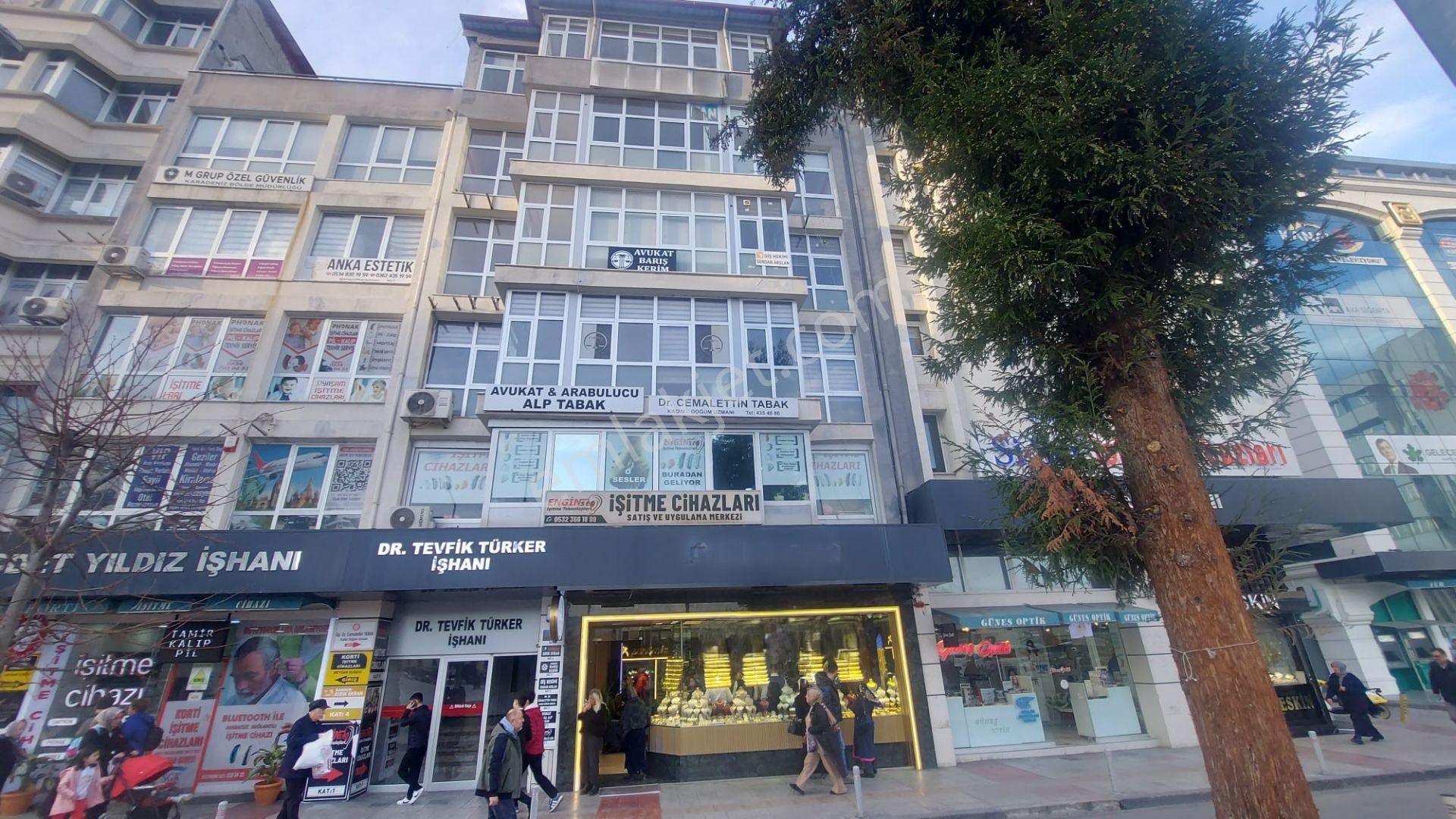 İlkadım Kale Kiralık Ofis Cumhuriyet Meydanında Katta Tek, Asansörlü 119 M2 Kiralık Ofis