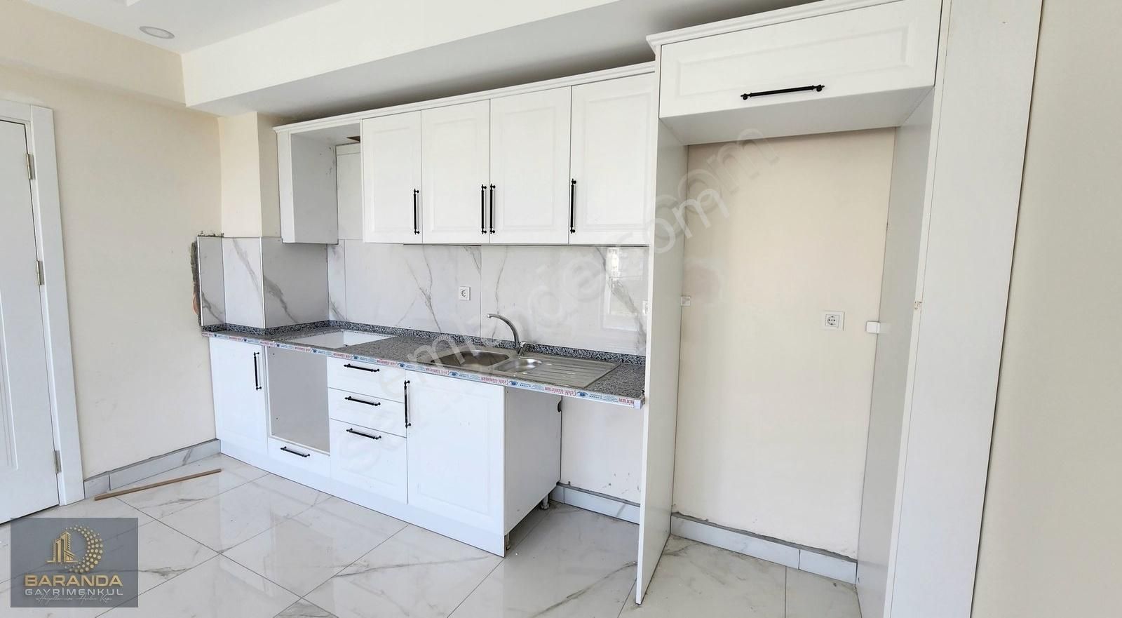 Finike Sahilde Lüks Projede Deniz Manzaralı Satılık 1+1 Rezidans - Görsel 13