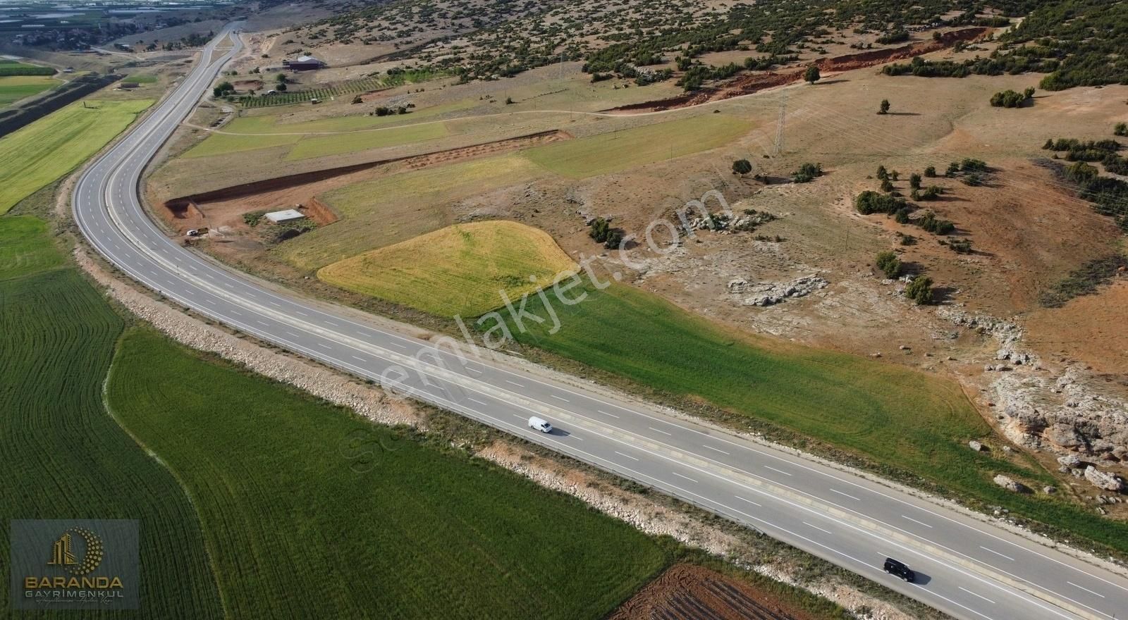 Elmalı Yakaçiftlikköyü Satılık Tarla Elmalı Yakaçiftlik'te Anayol Kenarında 13444 M² Satılık Tarla