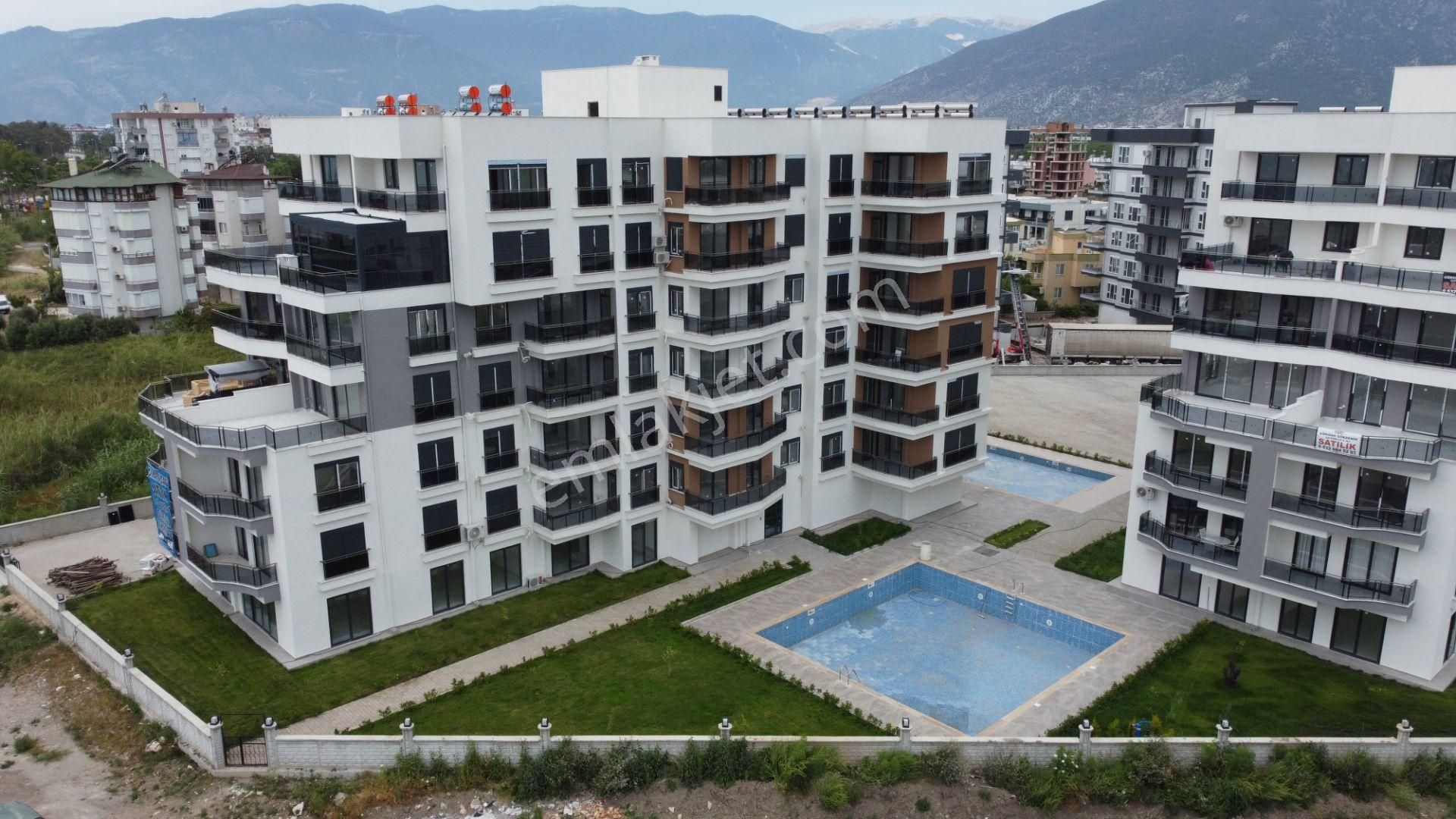 Finike Sahilde Lüks Projede Deniz Manzaralı Satılık 2+1 Rezidans - Görsel 2