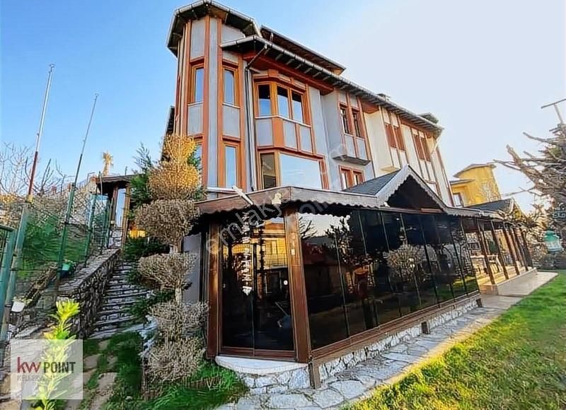 Serdivan İstiklal Satılık Villa Kw Poınt Serdivanda Satılık 4+2 Villa