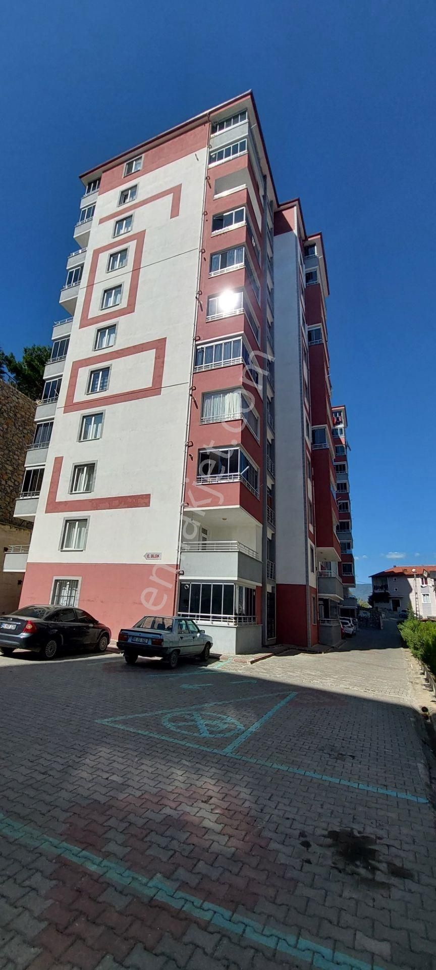 Tokat Merkez Kaleardı Satılık Daire Vadi Emlak'tan Karaca Home Sitesinde Satılık 2+1 Bakımlı Daire