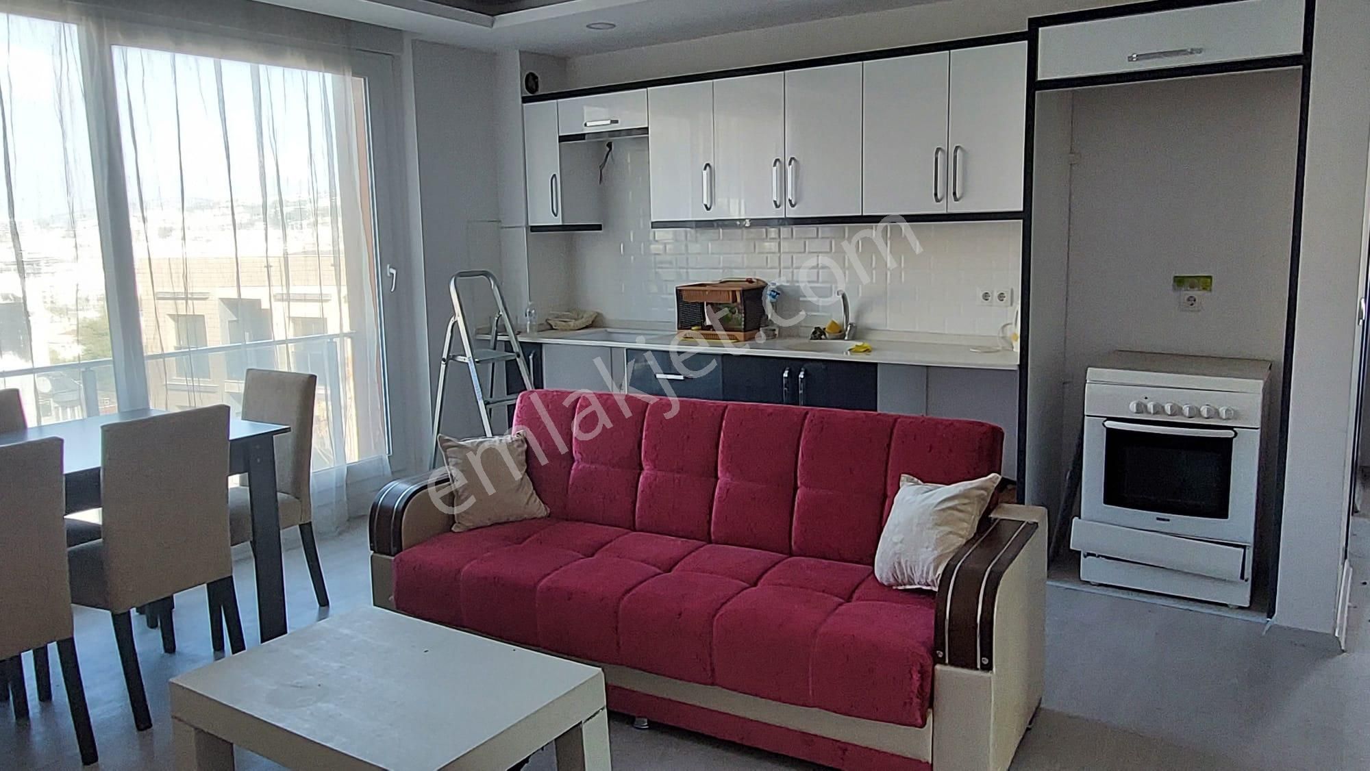 Kuşadası Alacamescit Satılık Daire Kuşadası Merkezde Teraslı 2+1 Satılık Sıfır Daire