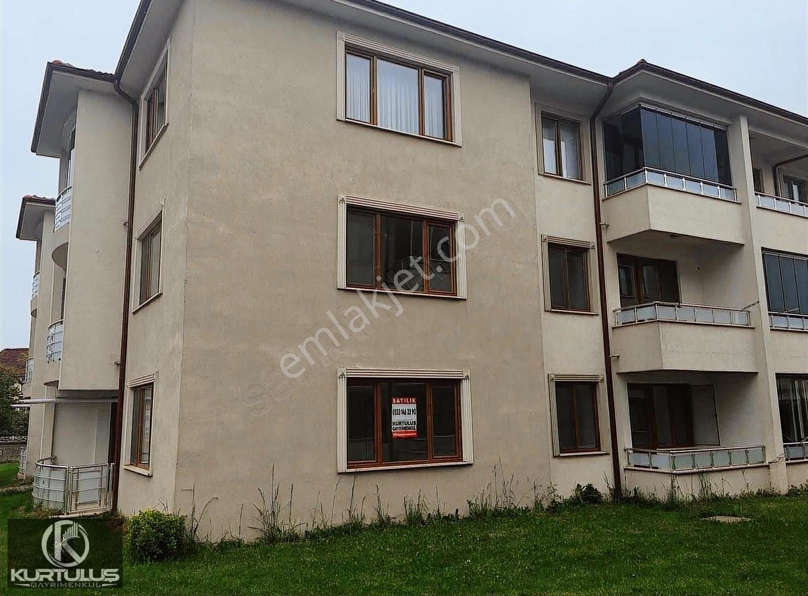 Düzce Merkez Kara Hacımusa Satılık Daire Site İçinde Lüx 3+1 Satılık Daire