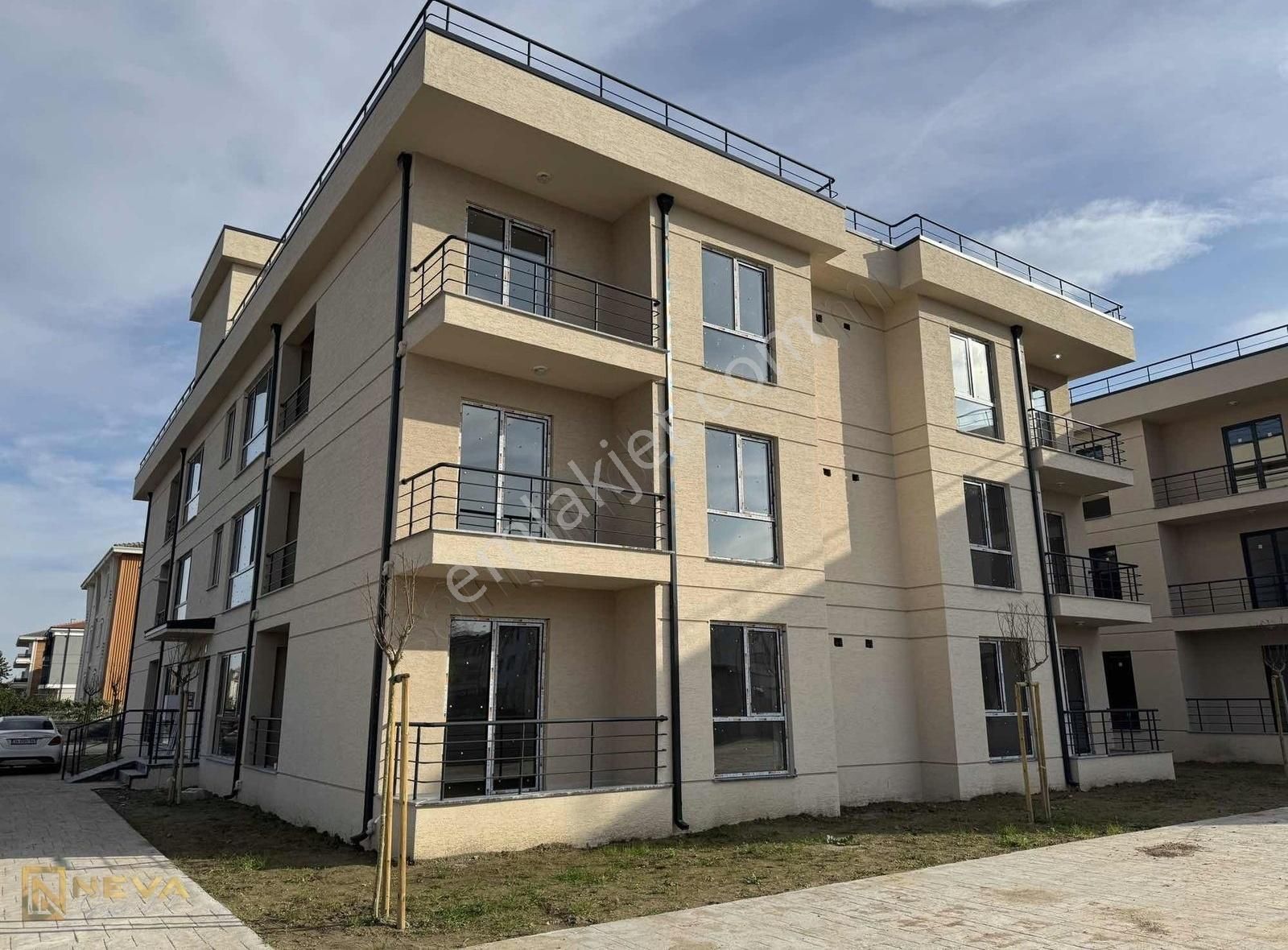 Arifiye Hanlıköy Satılık Daire Arifiye Hanlıköy Mahallesi Satılık 2+1 105 M2 Daireler