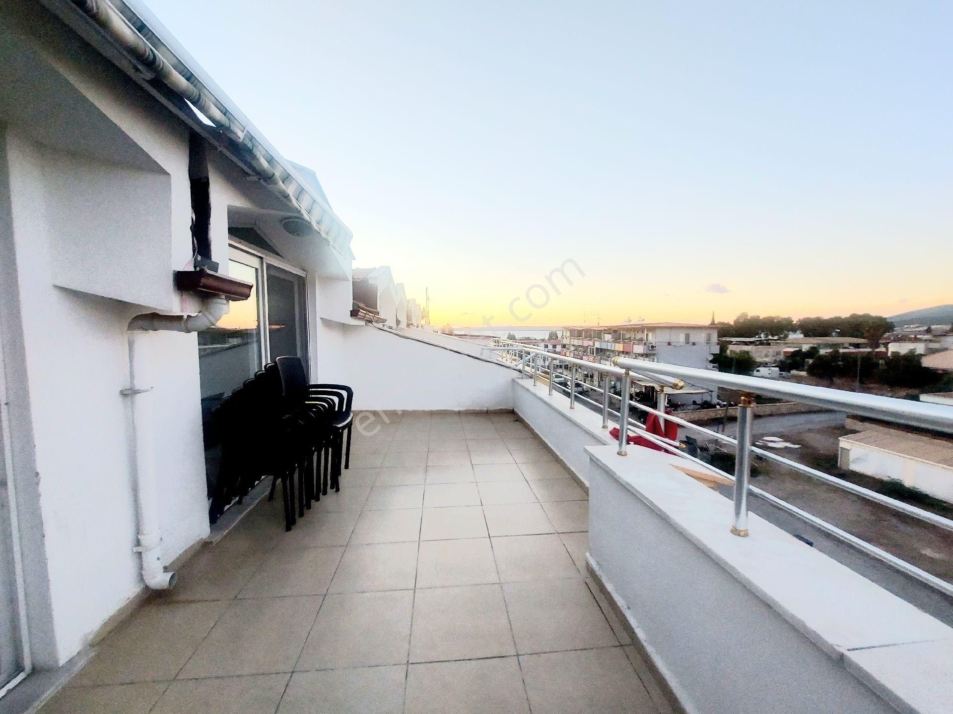 Didim Akbükte Sahile 70m Mesafede Deniz Manzaralı 3+1 Dublex Daire - Görsel 2