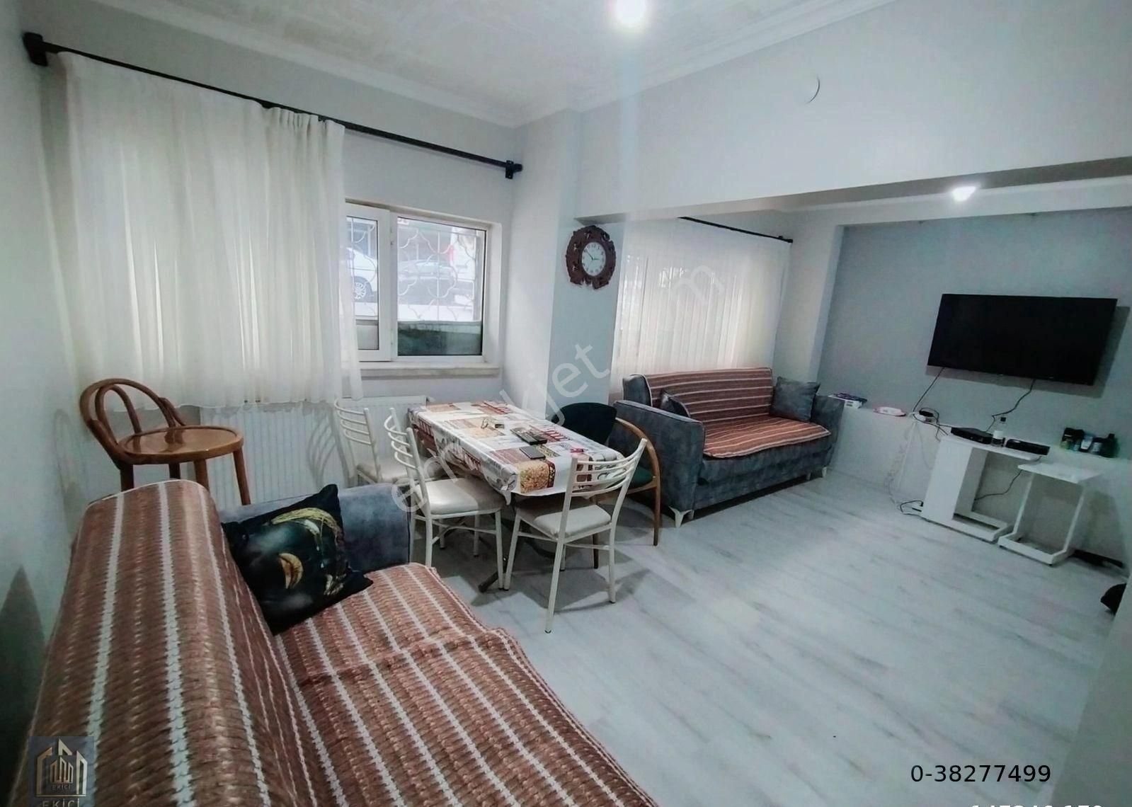 Odunpazarı Akarbaşı Satılık Daire Atatürk Caddesinde Acill Satılık 2+0 Yarı Bodrum 90m2