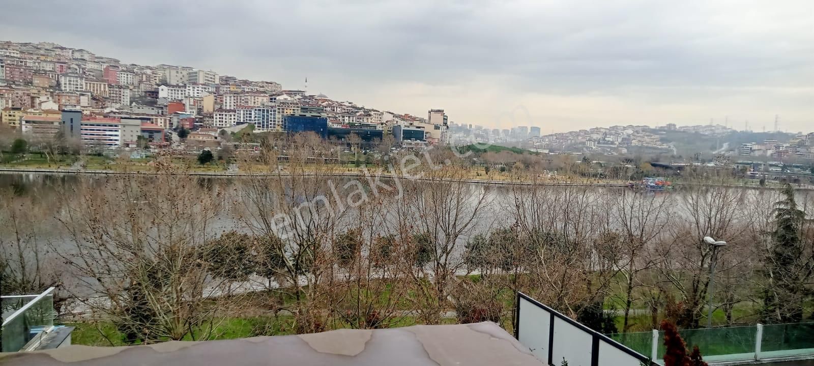 Beyoğlu Sütlüce Kiralık Plaza Katı Haliç Kongre Merkezi Yakınında Kiralık 40 M2 Plaza Katı Ofis