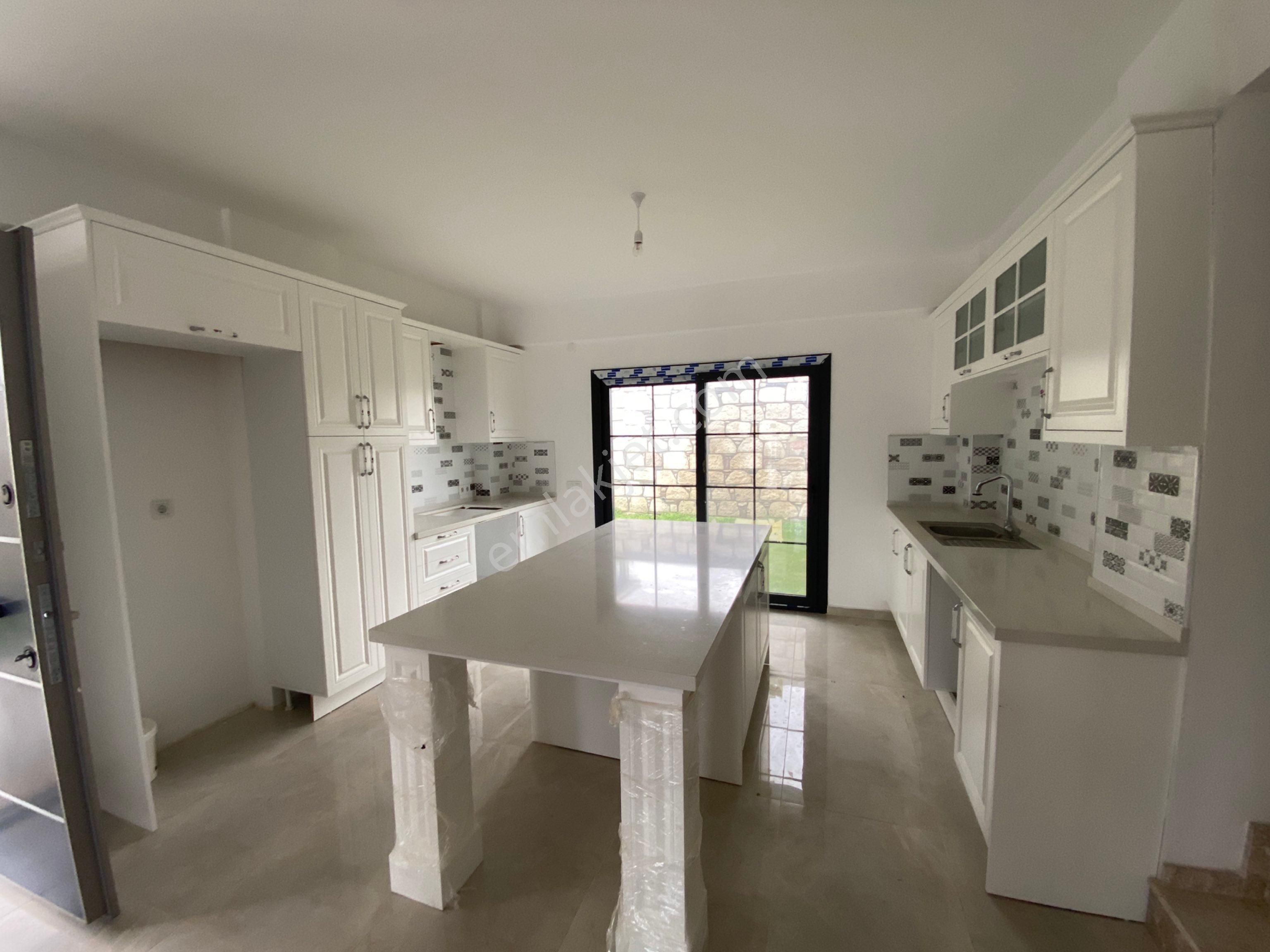 Alya Gayrimenkul Çeşme Şifnede 3+1 Villa - Görsel 14