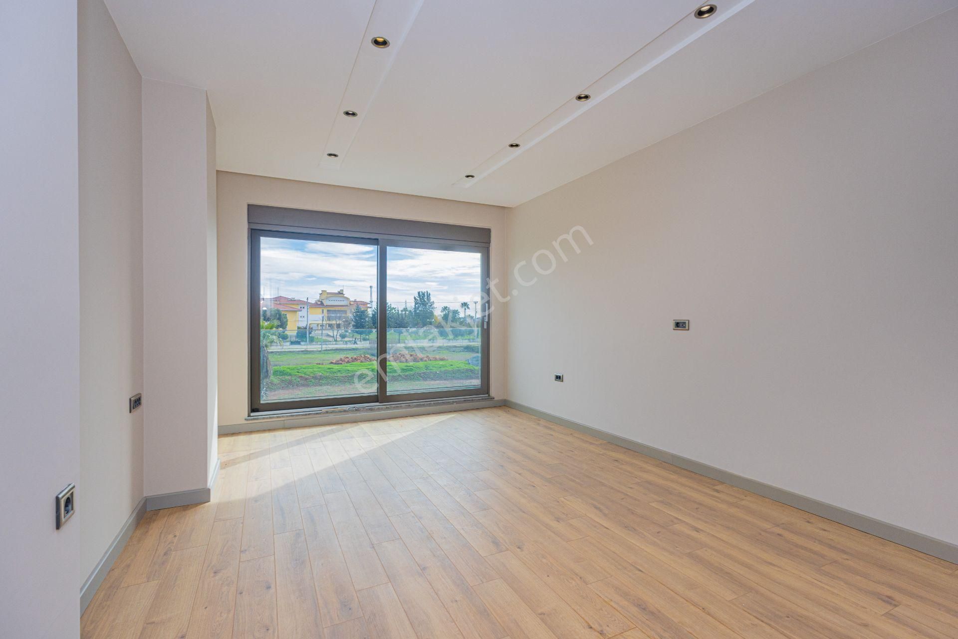 Döşemealtı Yeşilbayır'da Park Cepheli 4+1 Lüks Villa - Görsel 11