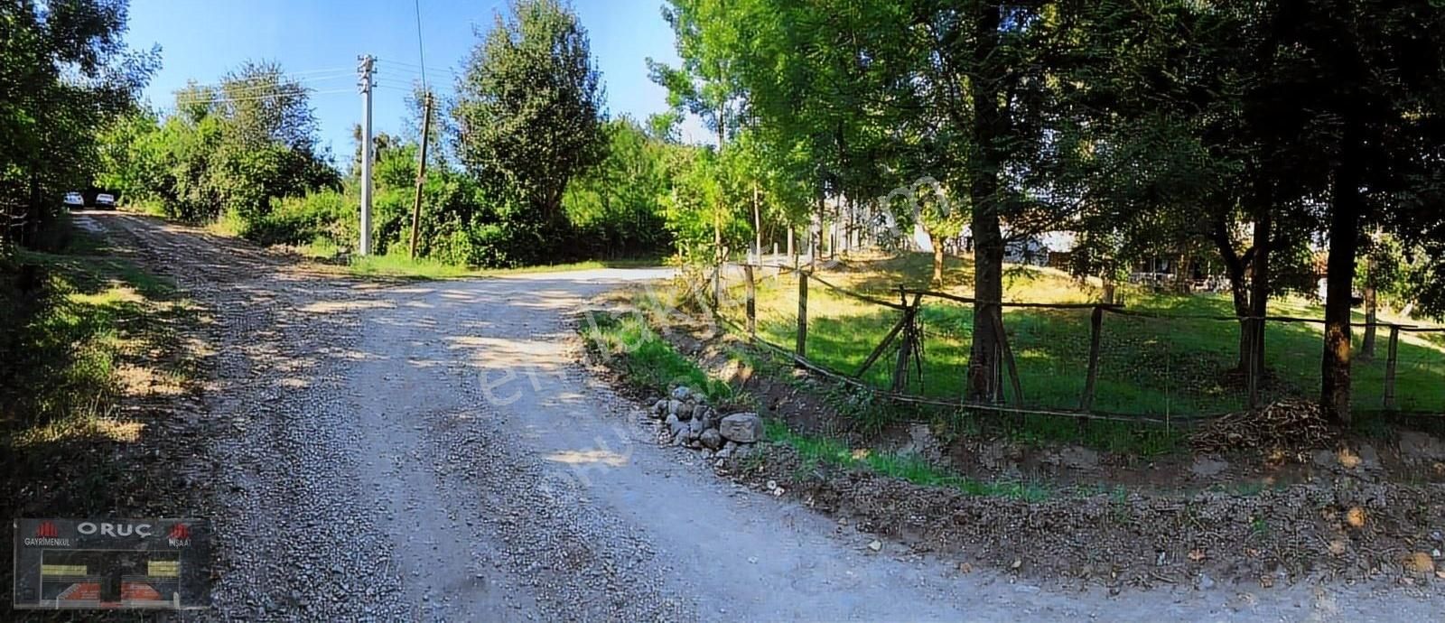 Hendek Kalayık Satılık Konut İmarlı Oruç Gayrimenkul' Den Kalayık Mah. 880 M2 İmarlı Köşe Parsel