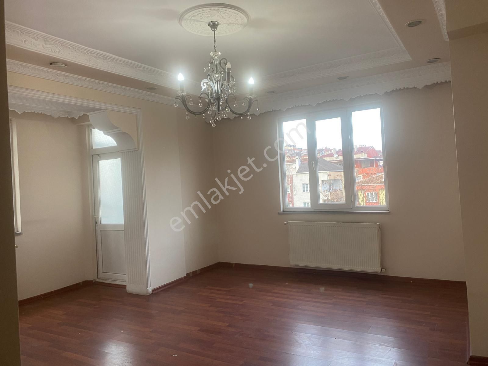 Sultangazi Gazi Kiralık Daire Sultangazi Gazi Mahallesinde/ 10 Yıllık Binada/ 3+1/130m2/ 4. Kat/kiralık Daire