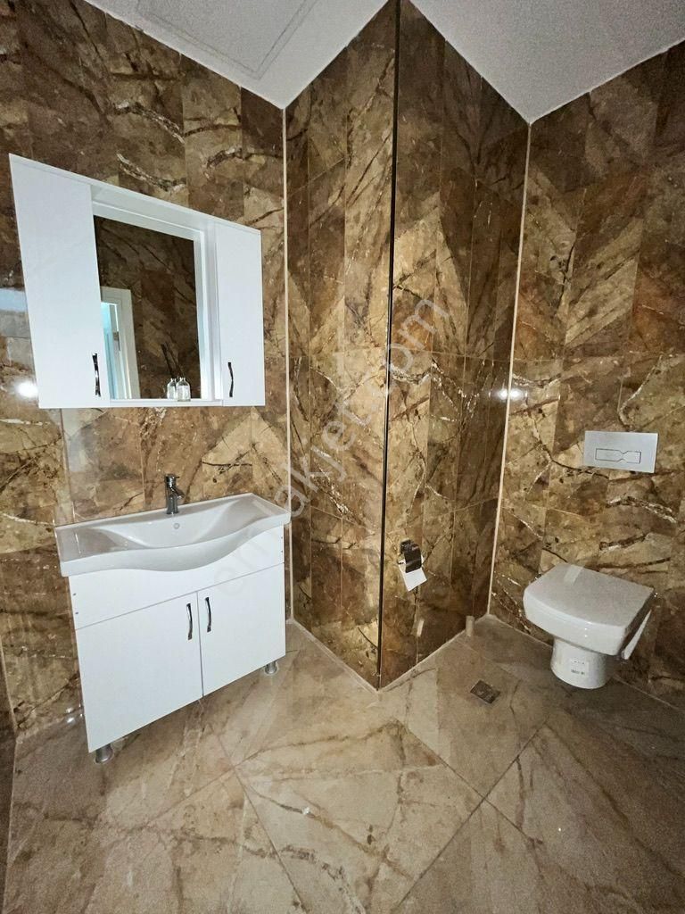 Ginza Lavinya Park Plaza'da E5 Cepheli Kiracılı Satılık Ofis - Görsel 8