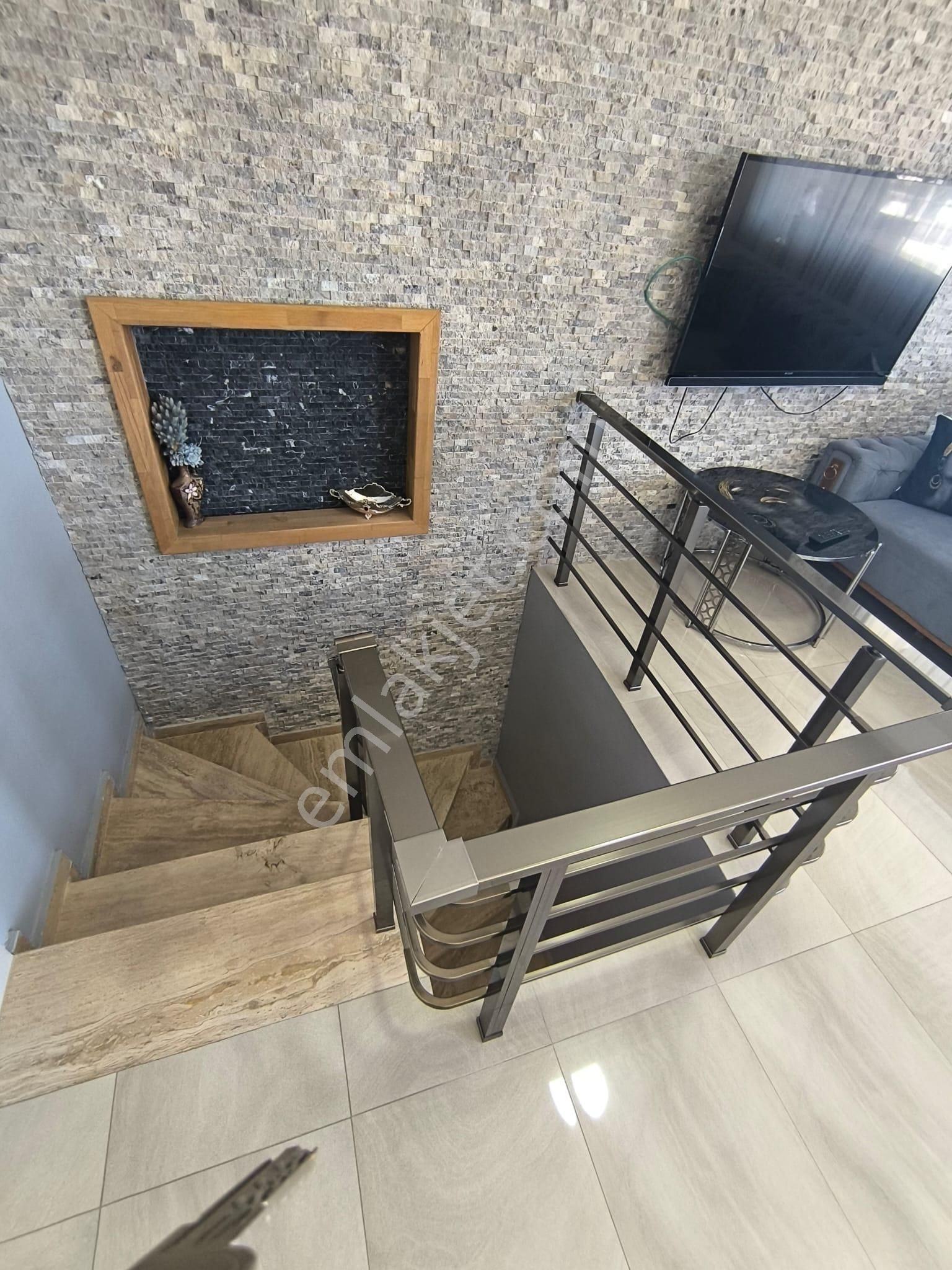 Günbatımı Sitesinde Köşe Başı Havuzlu Lüks Konsept Villa - Görsel 15