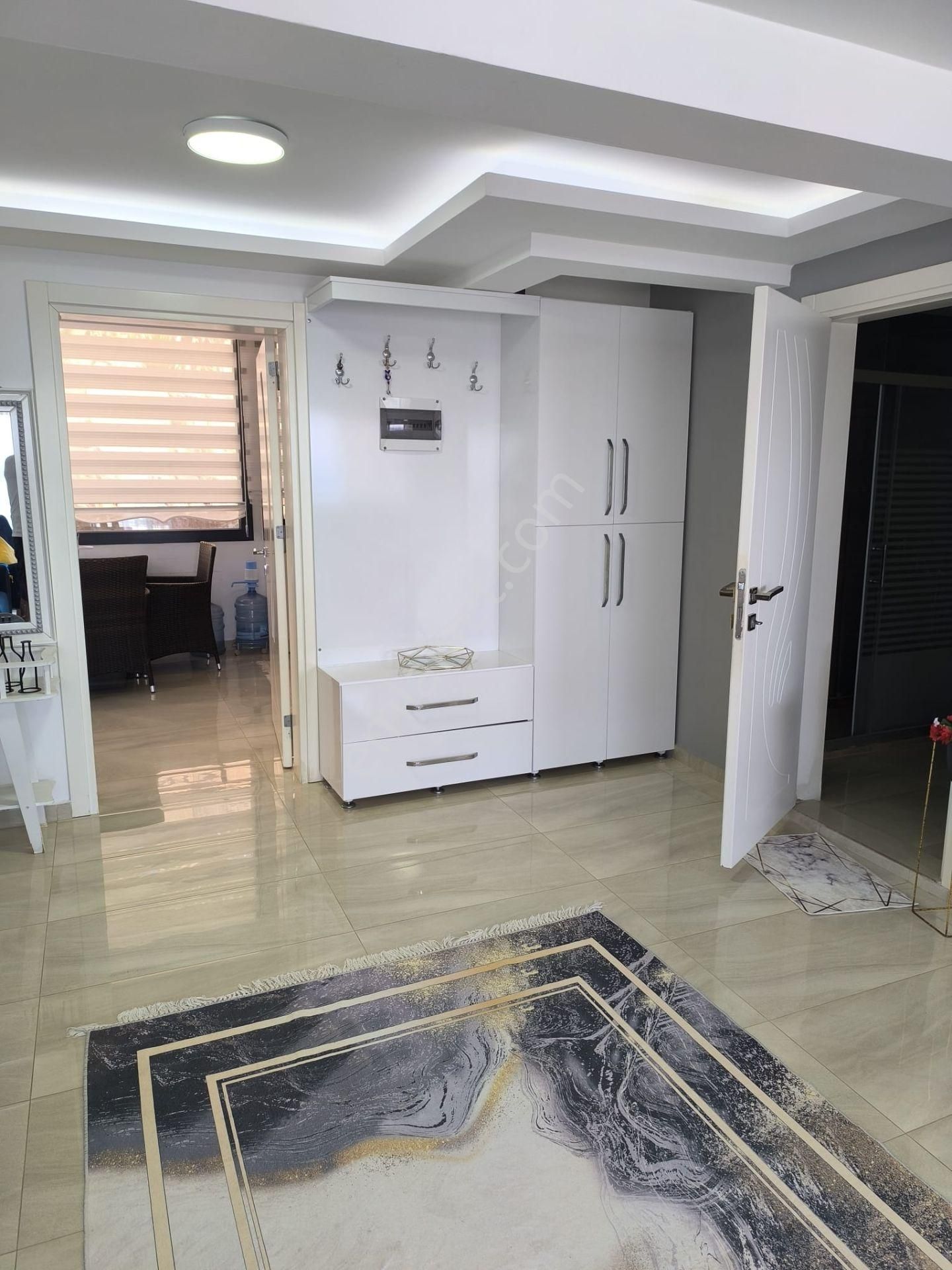 Günbatımı Sitesinde Köşe Başı Havuzlu Lüks Konsept Villa - Görsel 20