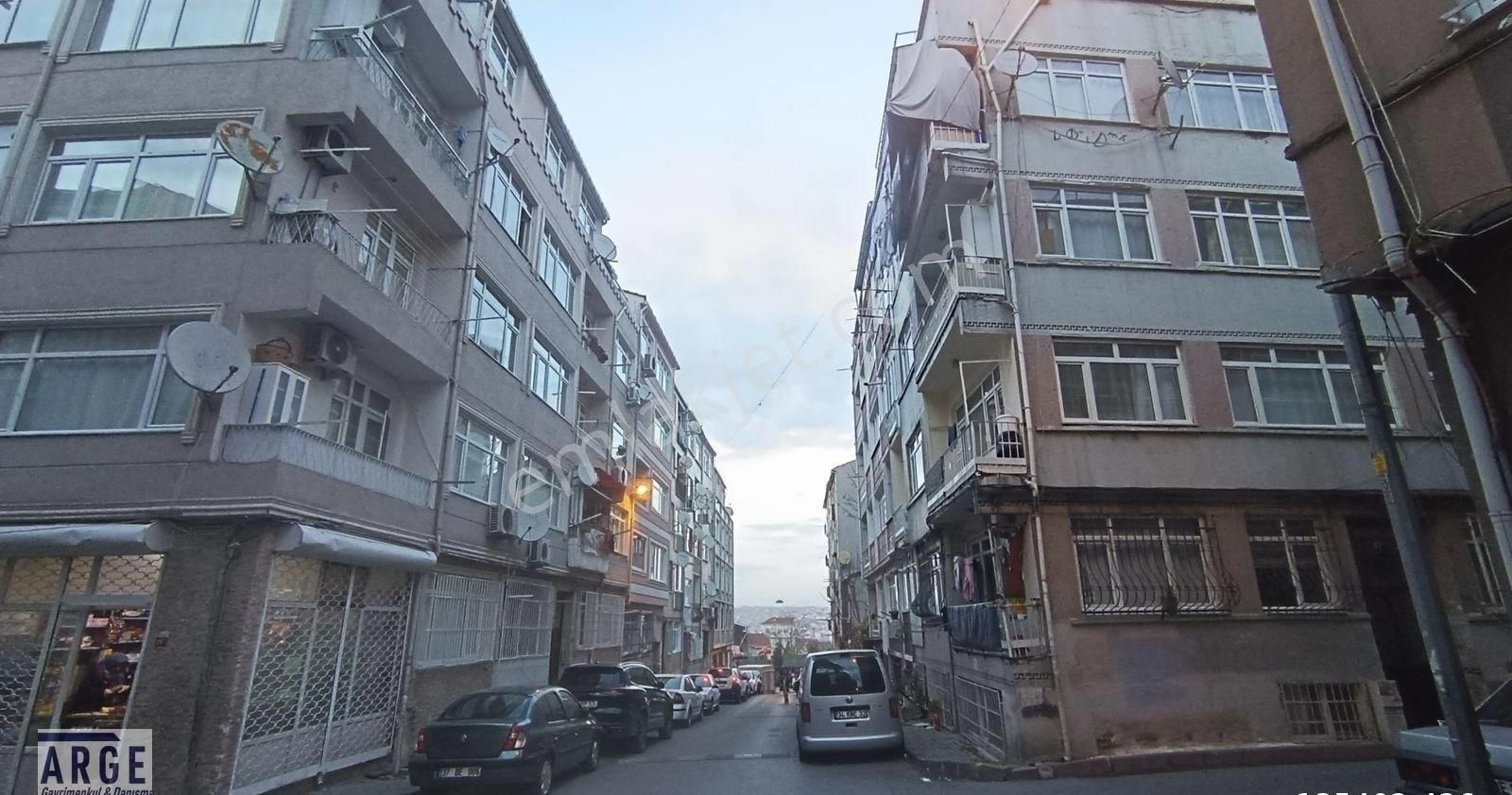 Fatih Derviş Ali Kiralık Daire Fatih, Derviş Ali Mh, Kefevi Sokak'da Kiralık 2,5+1 80m2 Daire