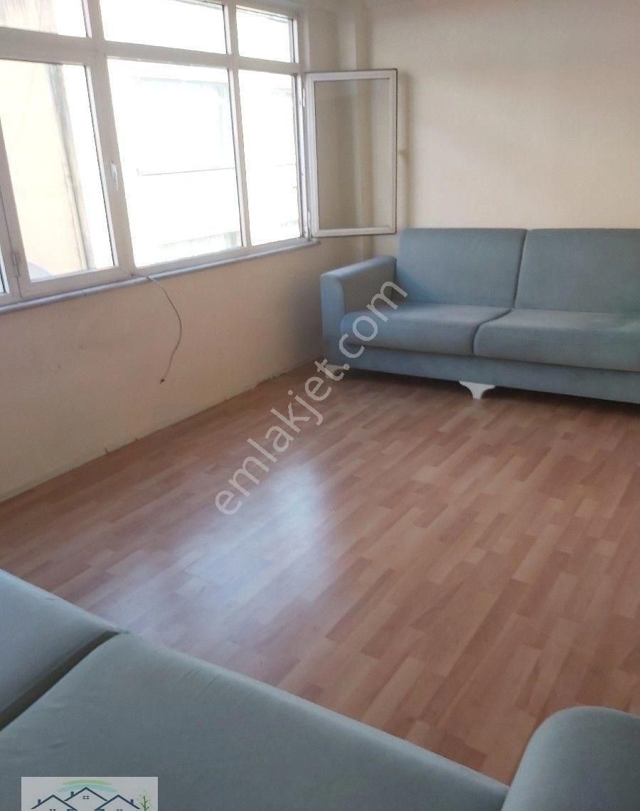 Beyoğlu Kaptanpaşa Kiralık Daire Beyoğlu Kasımpaşa Zincirlikuyu Cad 2+1 Sobalı Daıre 70m2